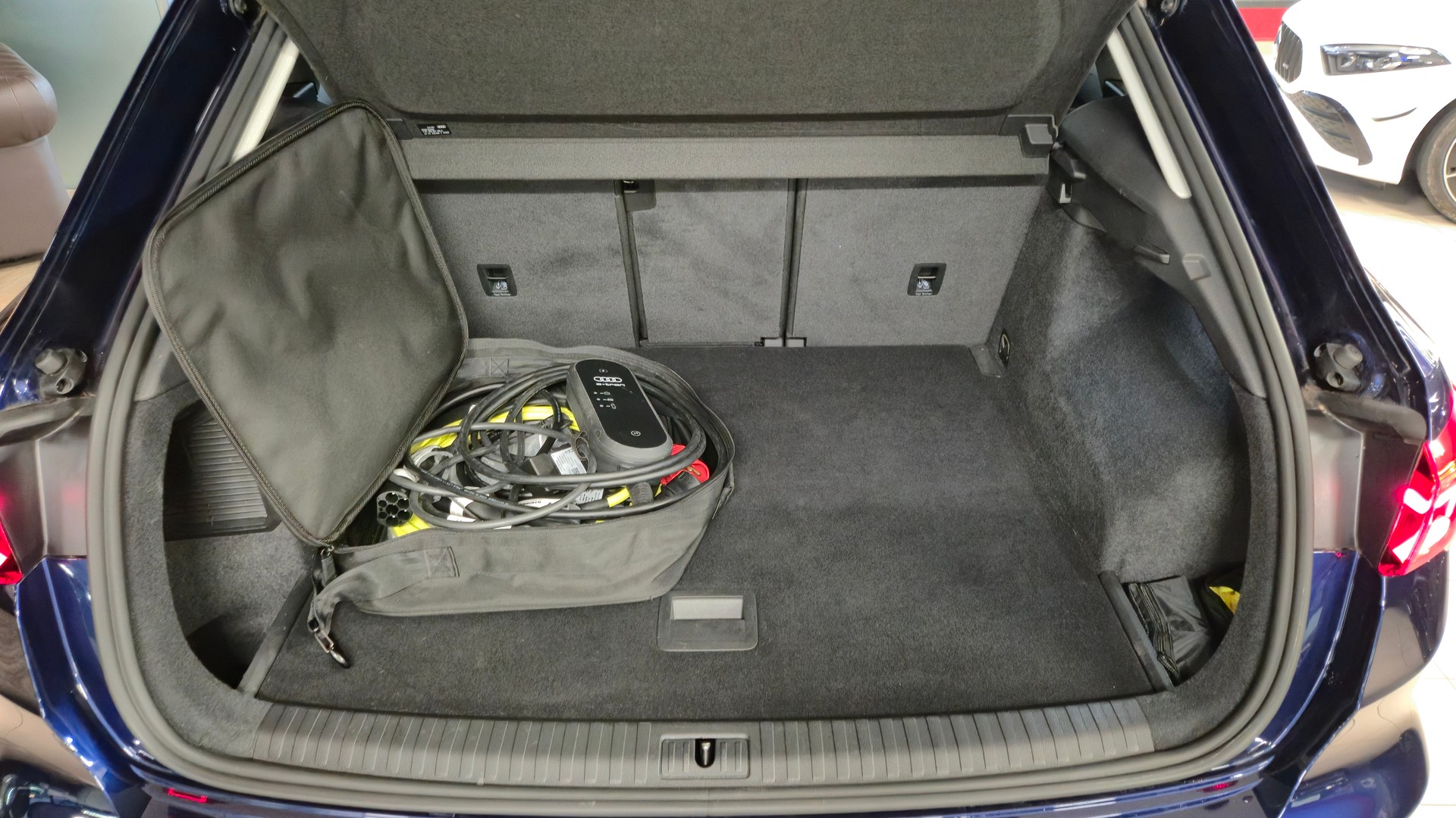 AUDI Q3 45 TFSI e S-tronic-image-14