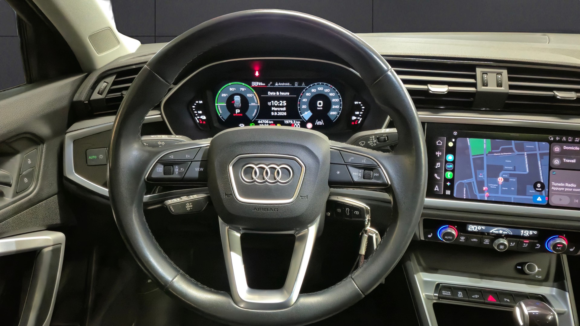 AUDI Q3 45 TFSI e S-tronic-image-9