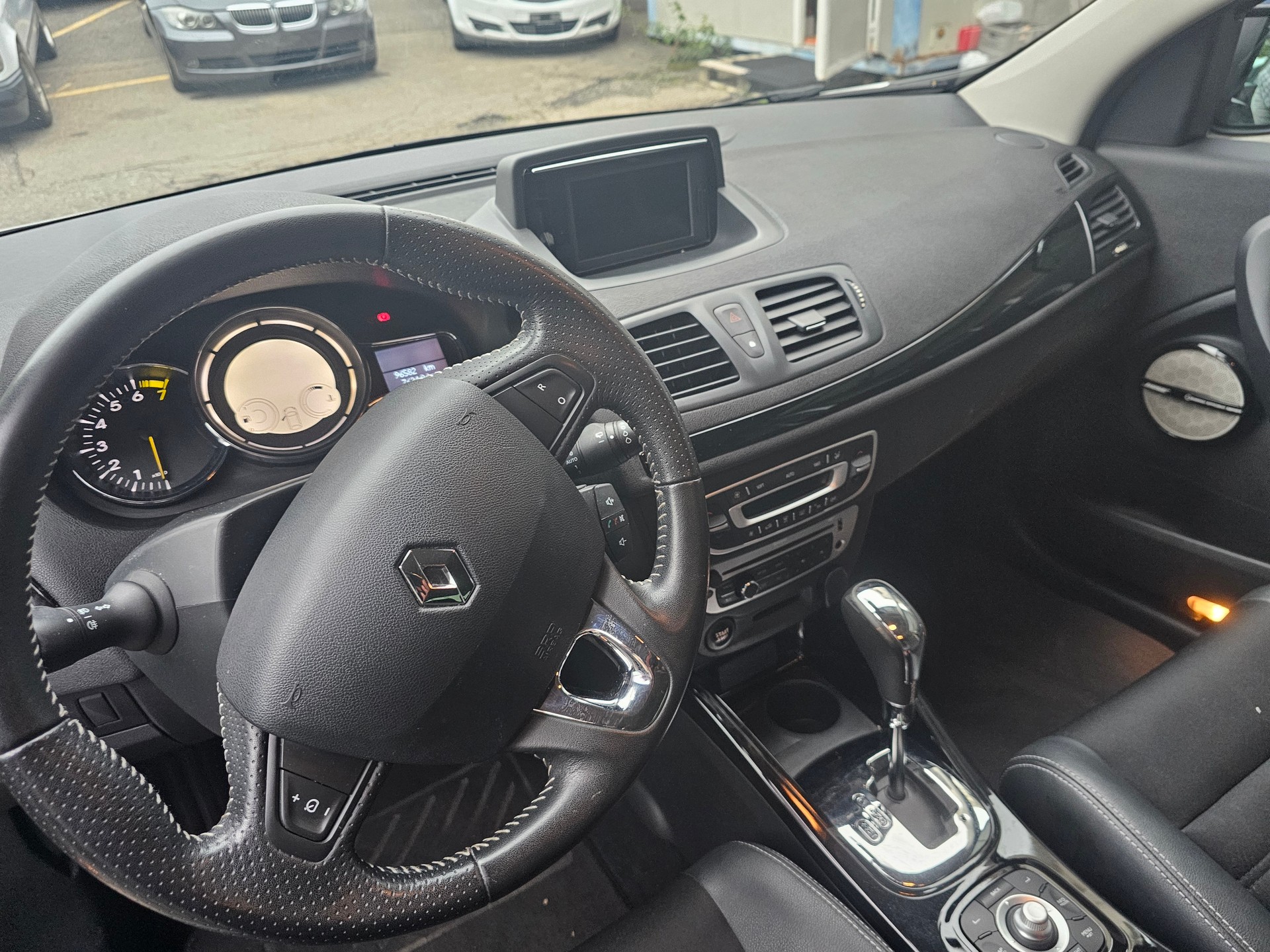 RENAULT Mégane 1.2 16V Turbo Swiss Edition EDC-image-7