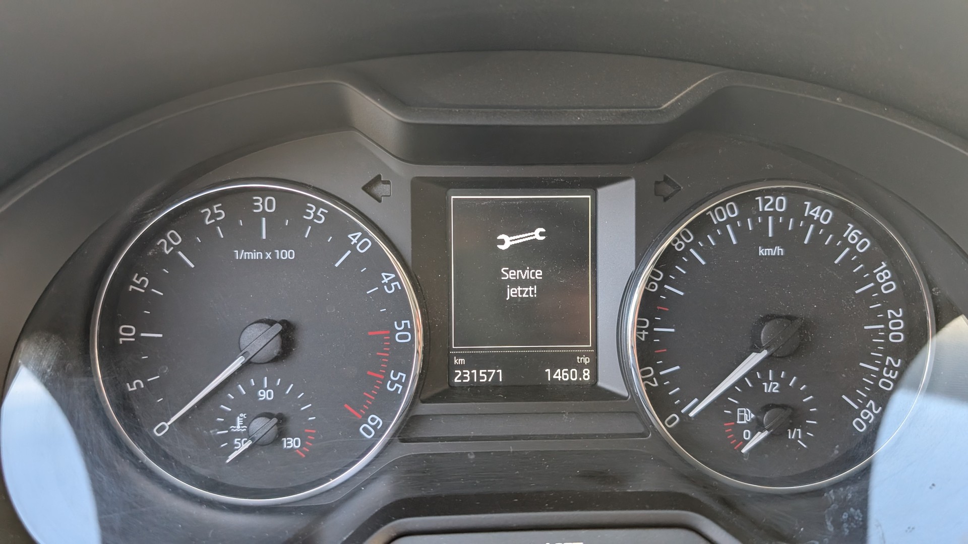 SKODA Octavia Combi 1.6 TDI Ambition DSG-image-9