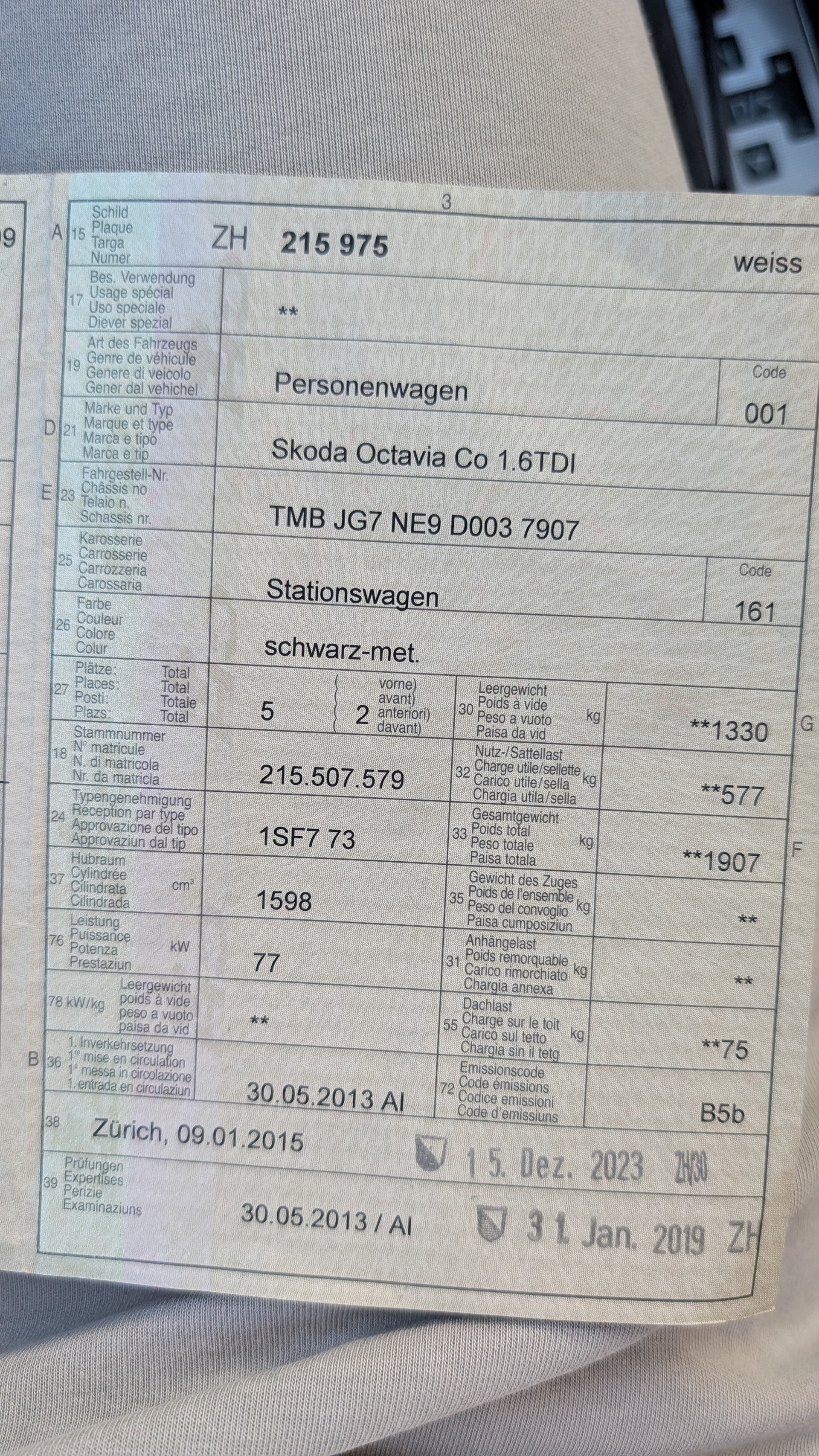 SKODA Octavia Combi 1.6 TDI Ambition DSG-image-7