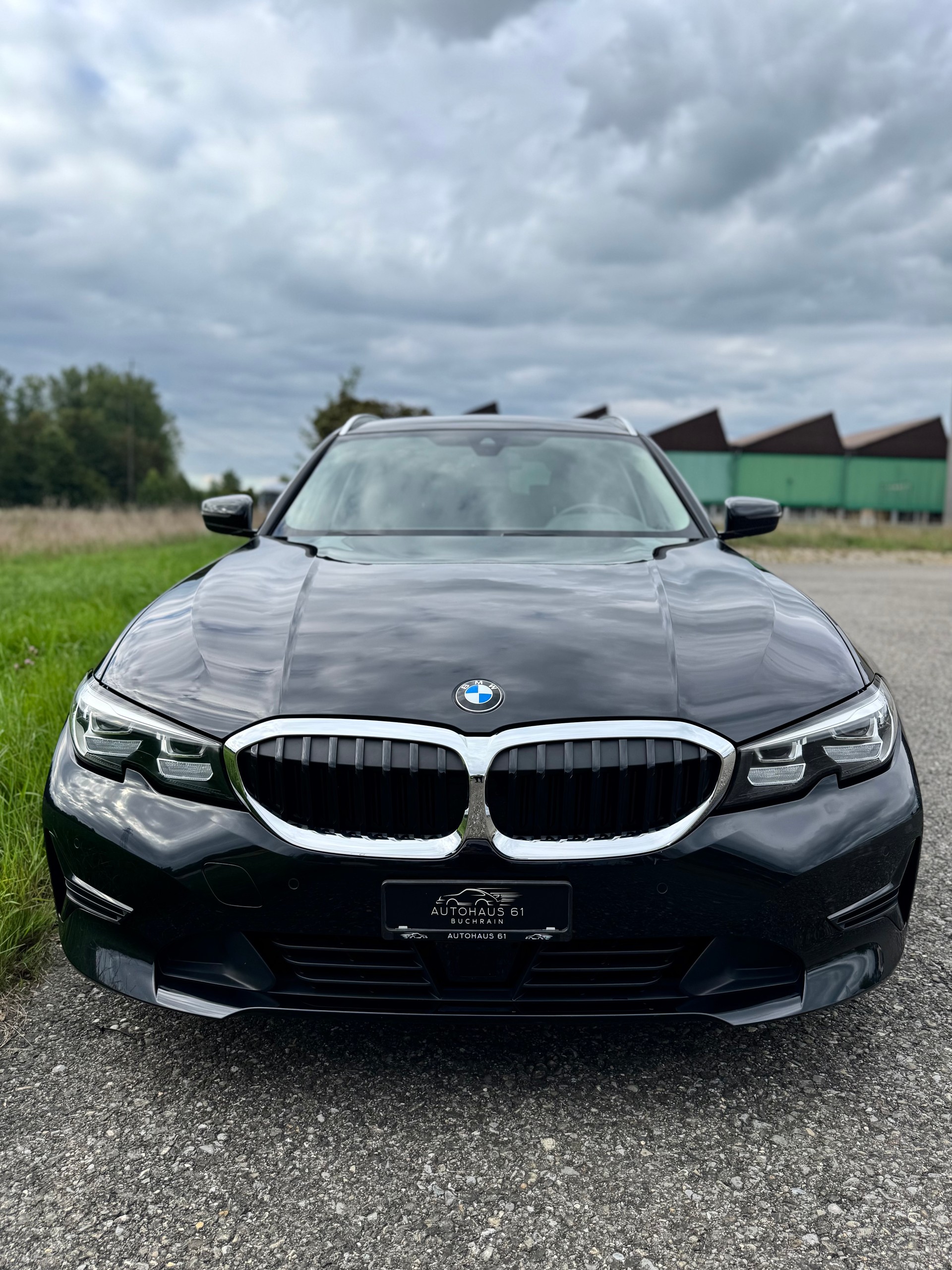 BMW 320d xDrive Touring Steptronic / ab MFK 03.2026-showroom-element-3