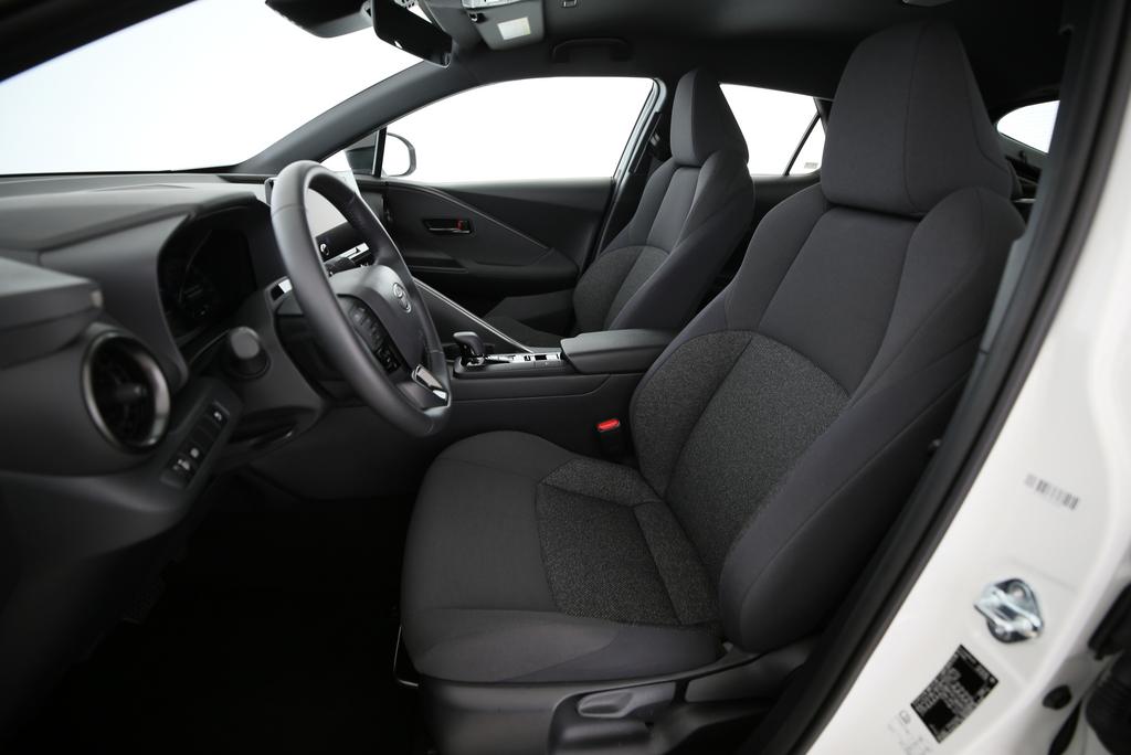 TOYOTA C-HR 1.8 HEV Comfort-image-3