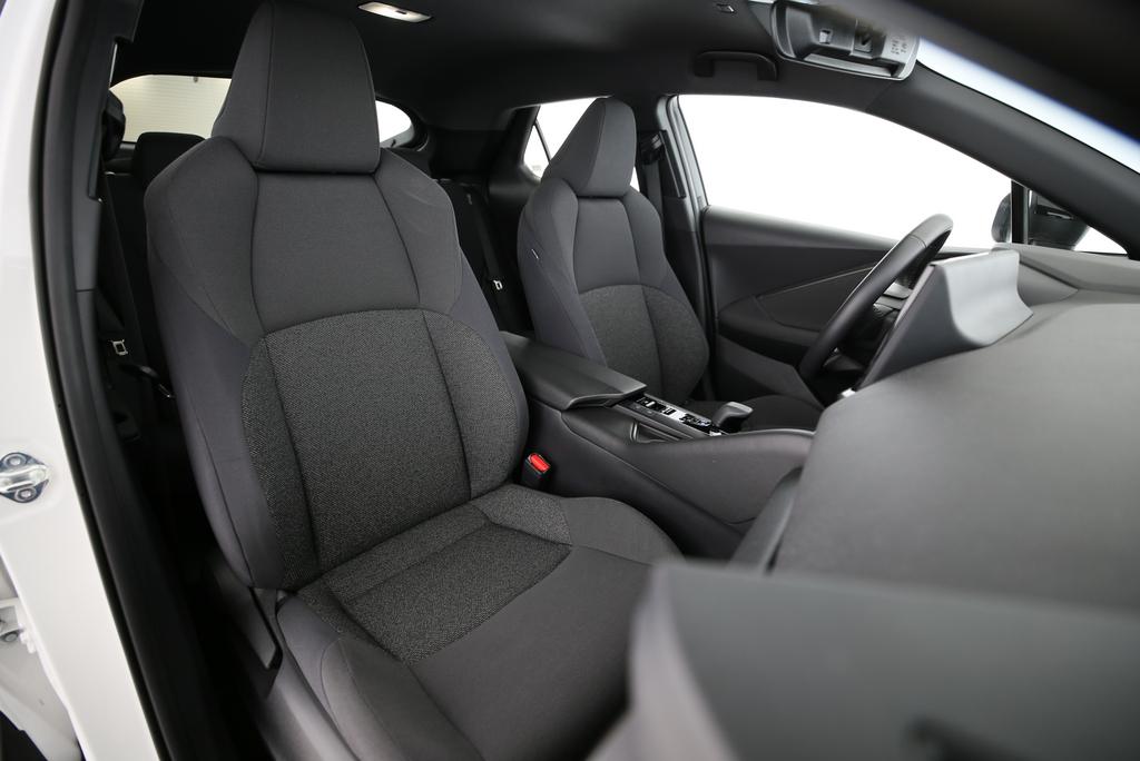TOYOTA C-HR 1.8 HEV Comfort-image-10
