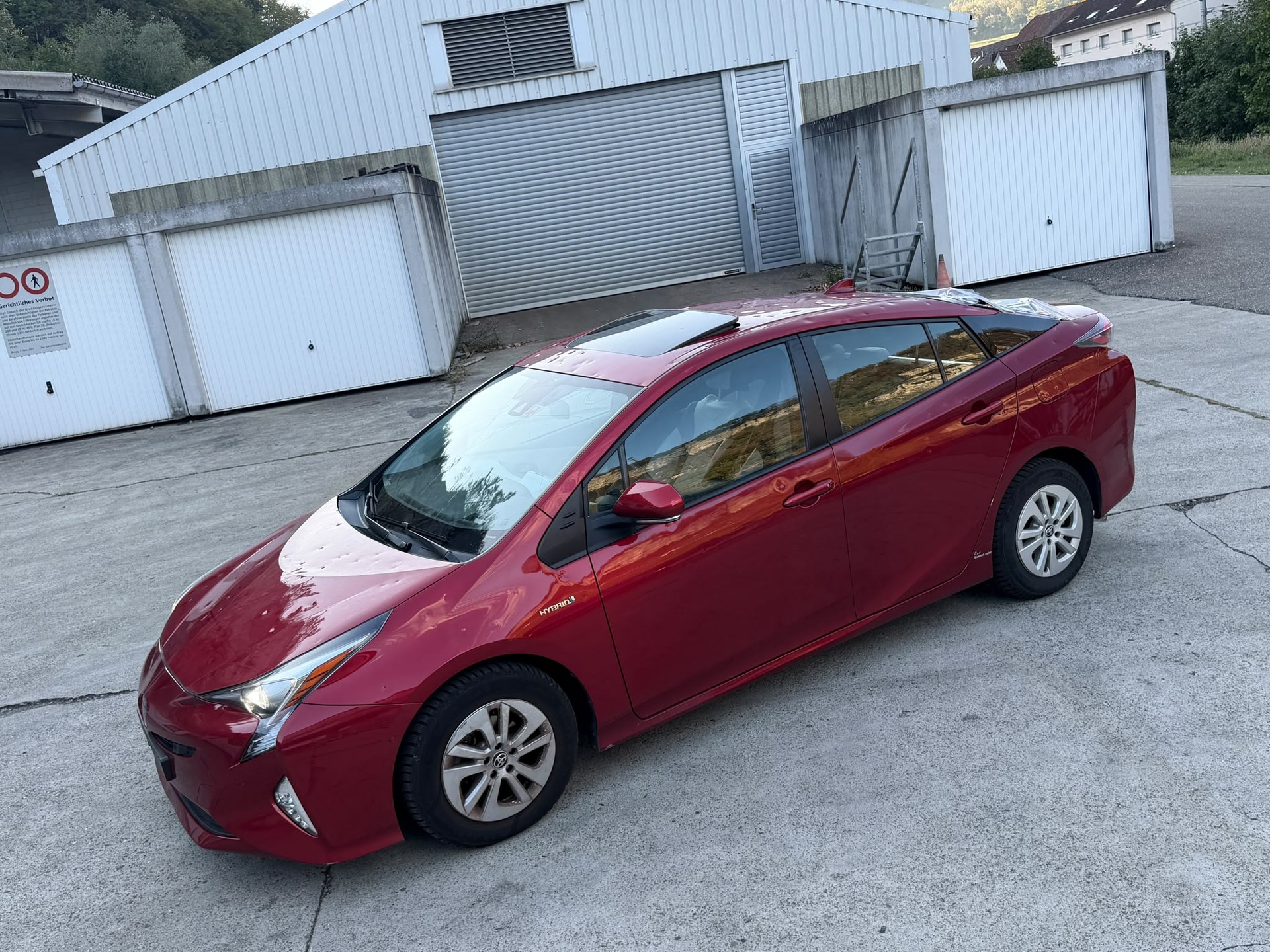 TOYOTA Prius 1.8 VVT-i HSD Sol-image-1