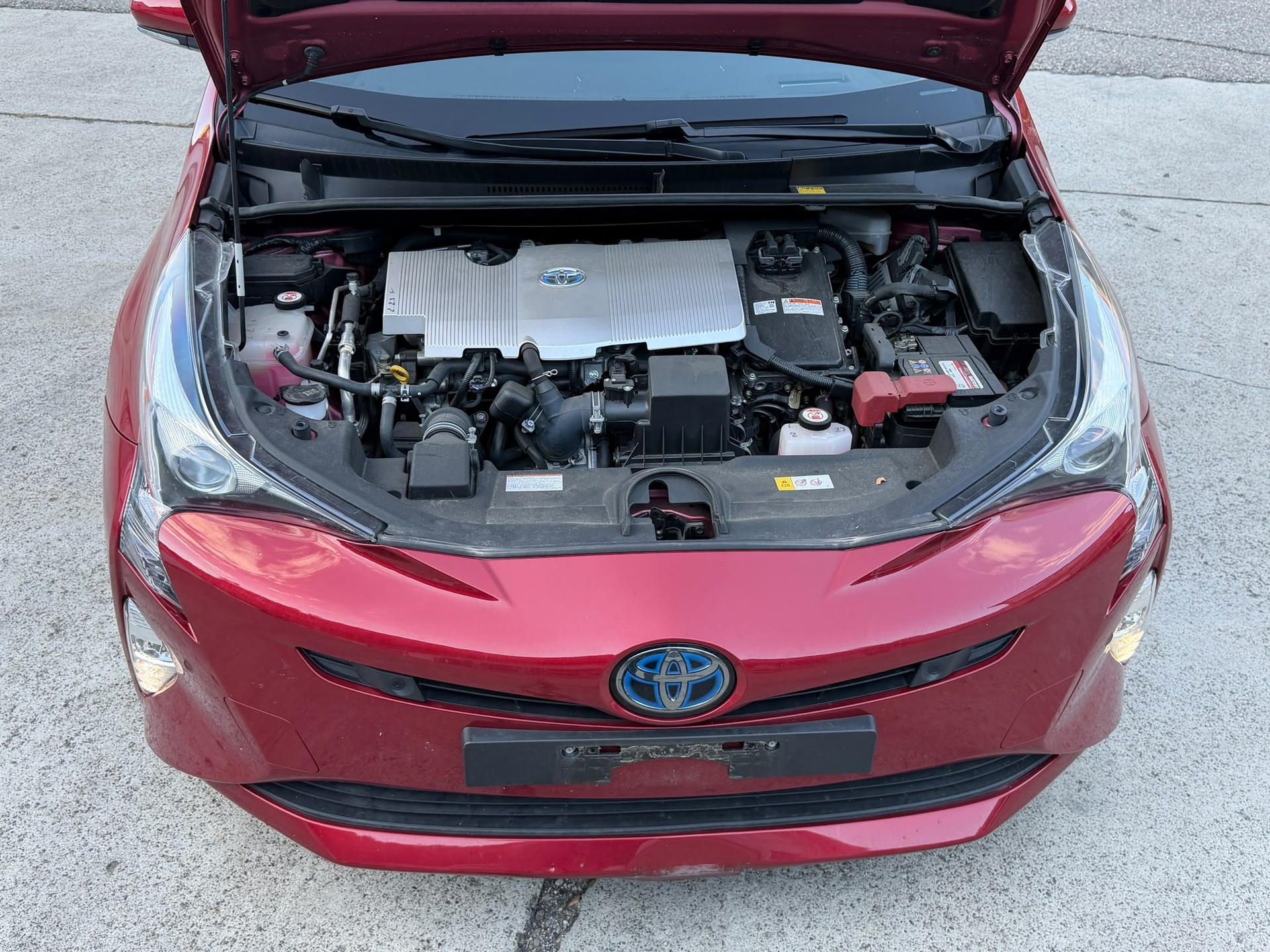 TOYOTA Prius 1.8 VVT-i HSD Sol-image-4
