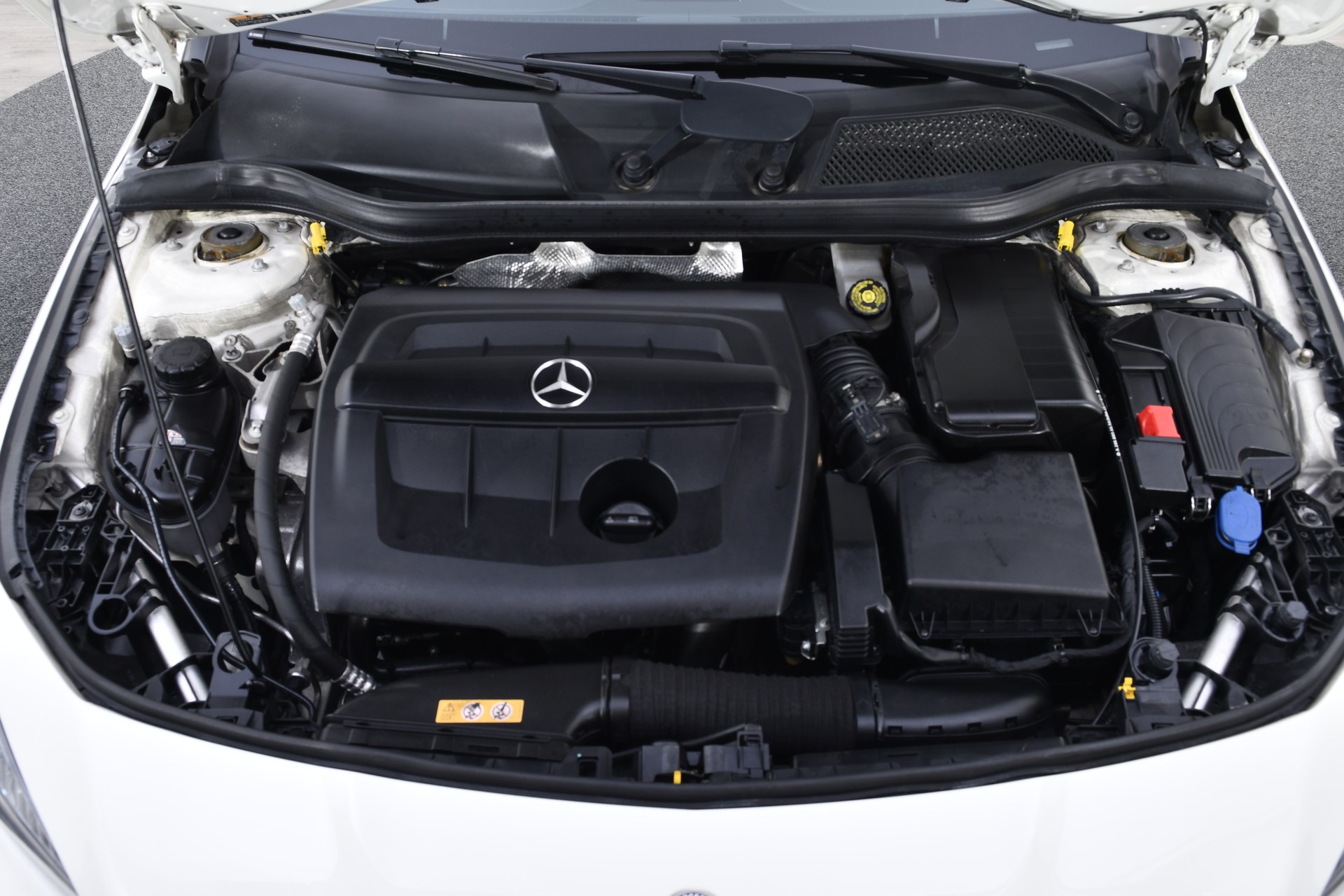 MERCEDES-BENZ CLA Shooting Brake 180 d Edition 7G-DCT-image-23
