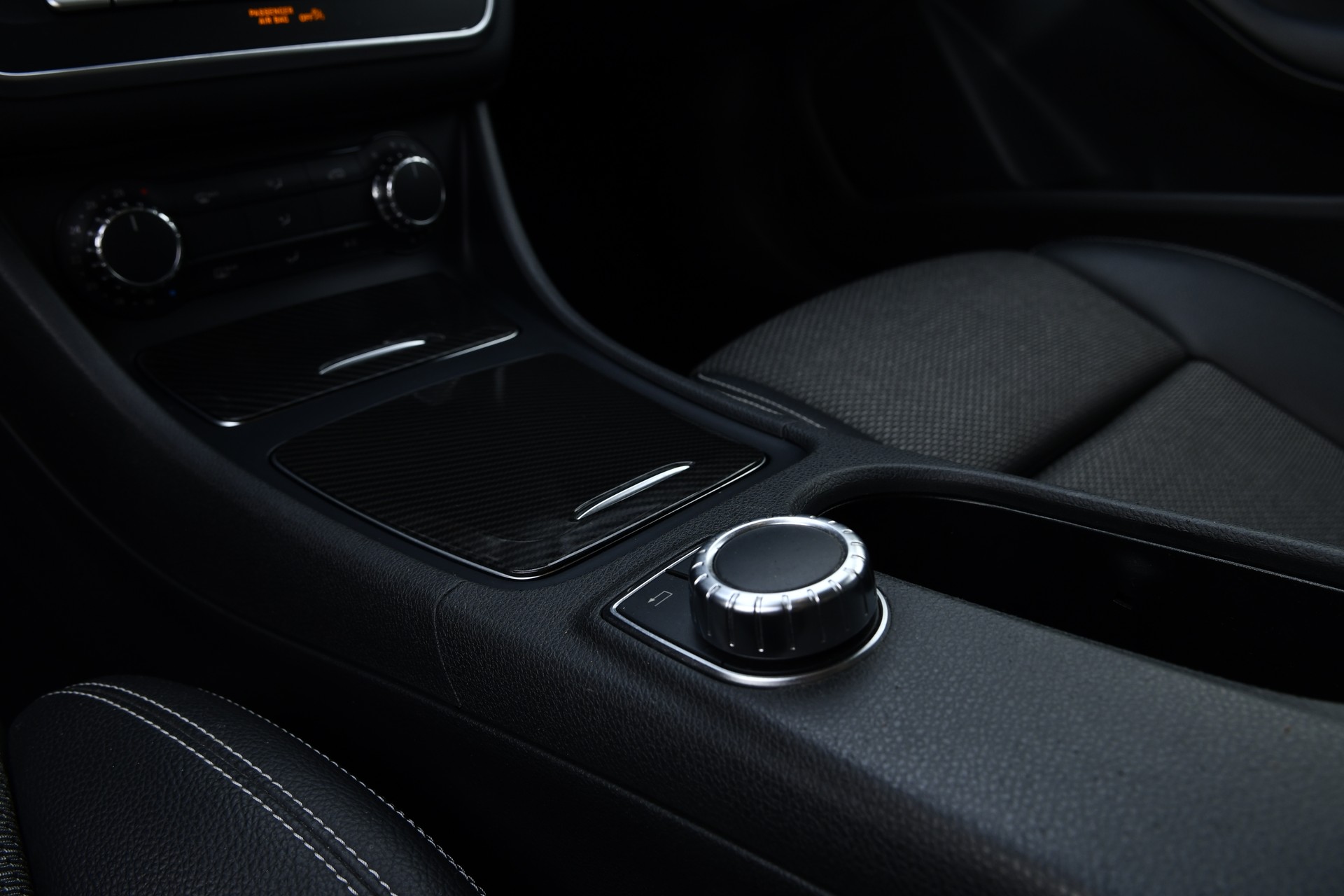 MERCEDES-BENZ CLA Shooting Brake 180 d Edition 7G-DCT-image-14