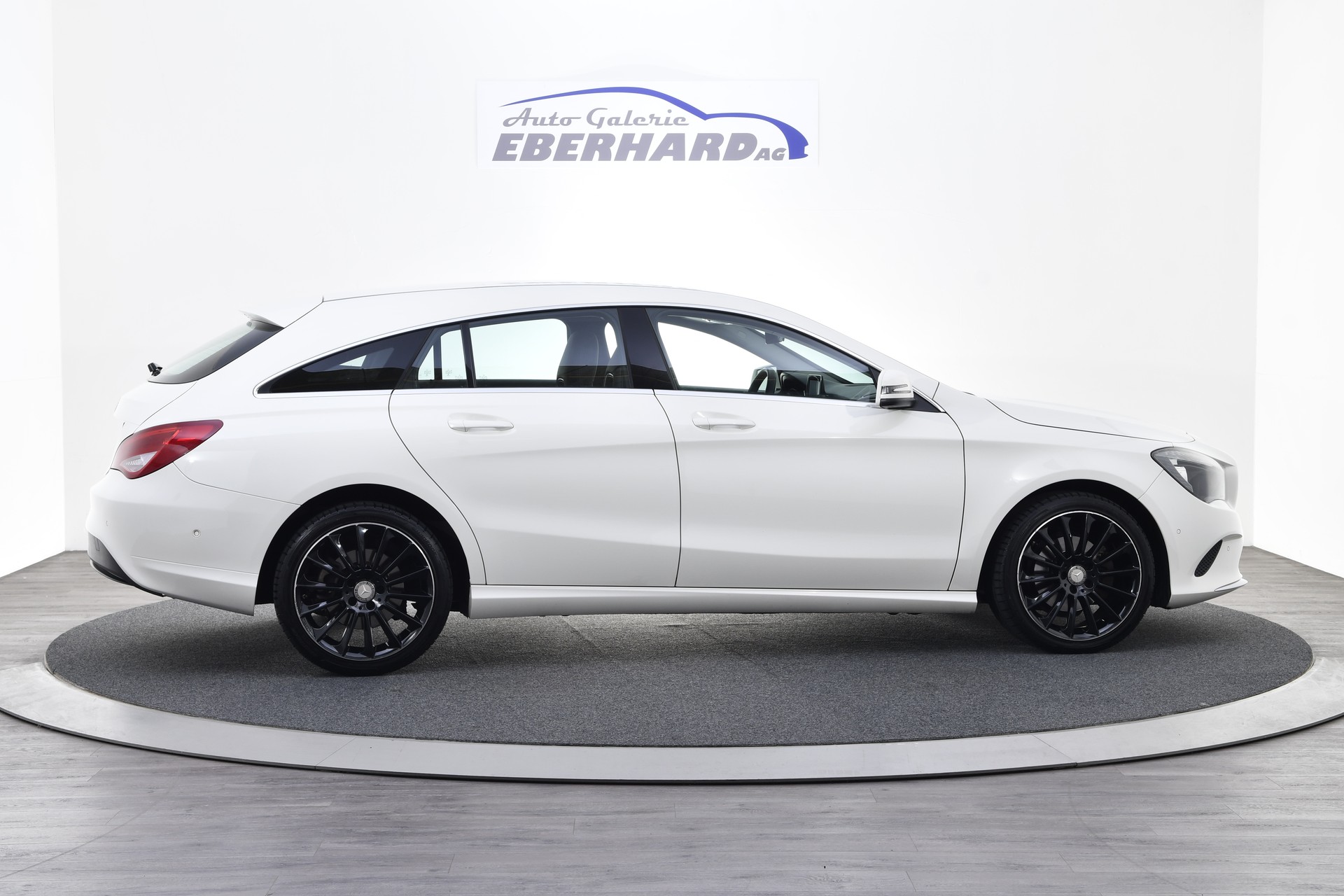 MERCEDES-BENZ CLA Shooting Brake 180 d Edition 7G-DCT-image-5