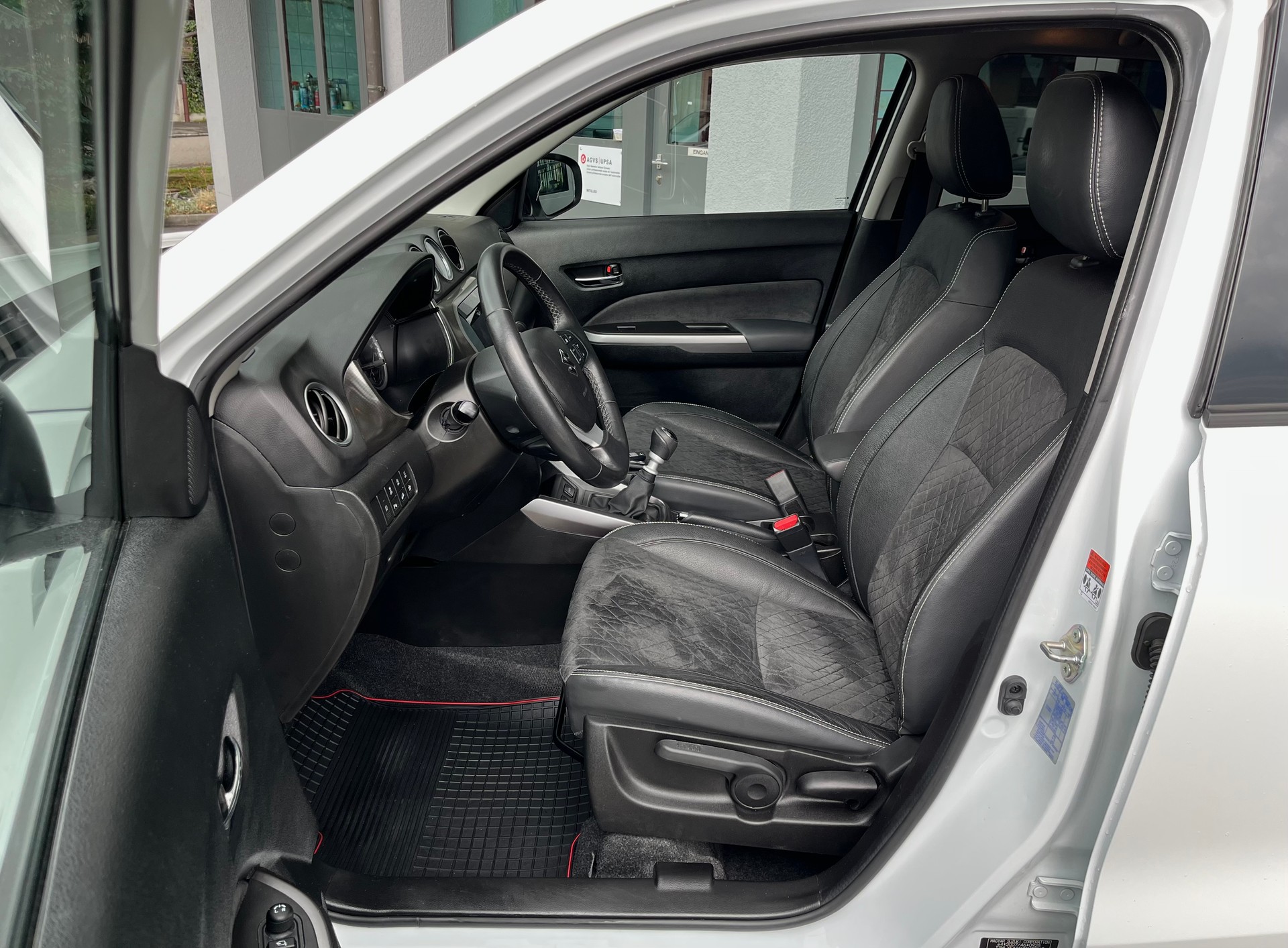 SUZUKI Vitara 1.4 Boosterjet Compact Top-image-7
