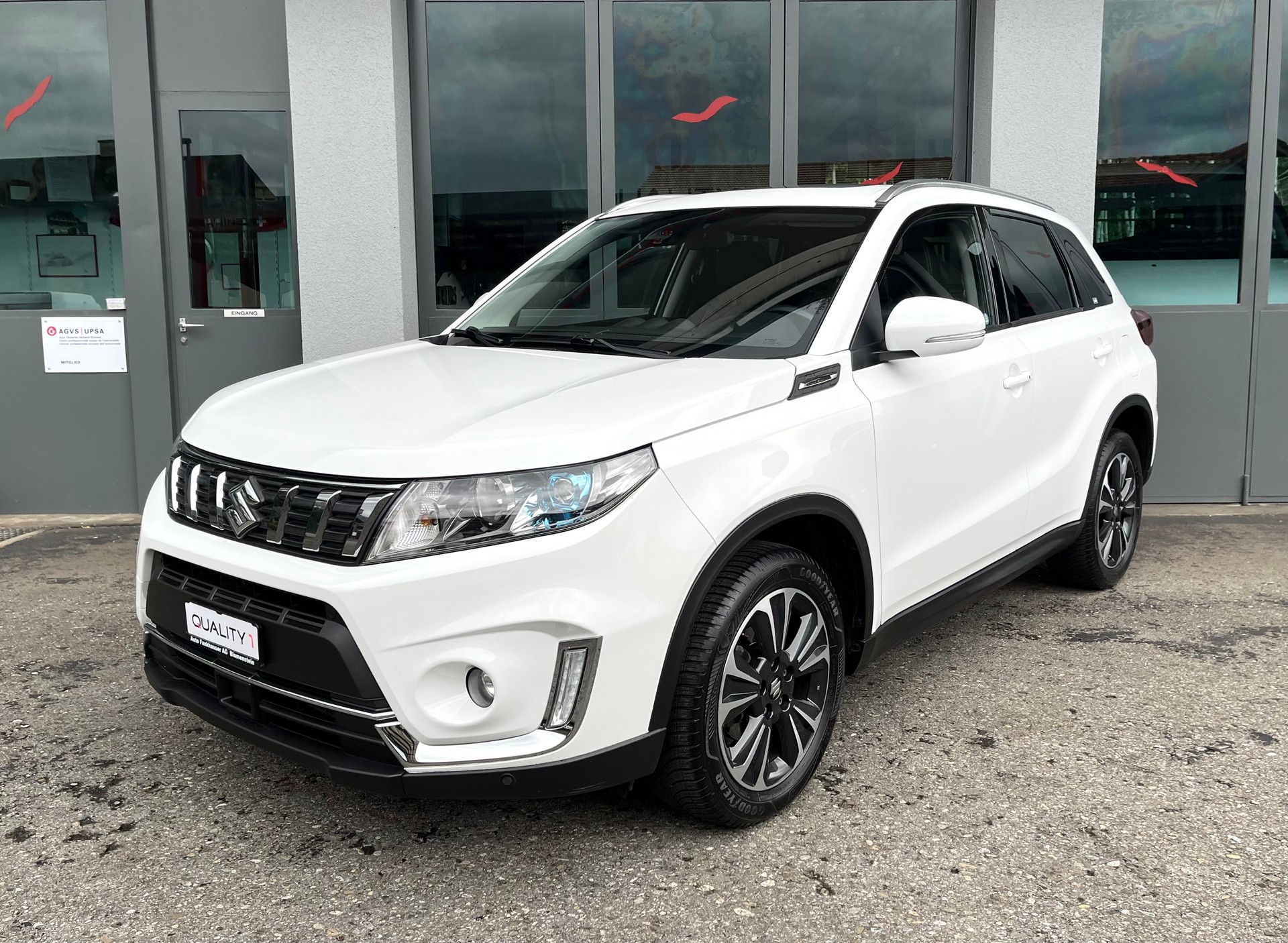 SUZUKI Vitara 1.4 Boosterjet Compact Top-image-2
