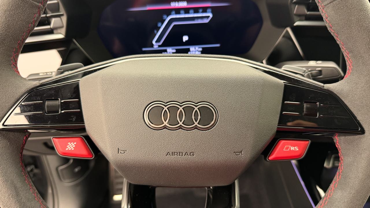 AUDI RS3 Limousine 2.5 TSI quattro S-tronic-image-9