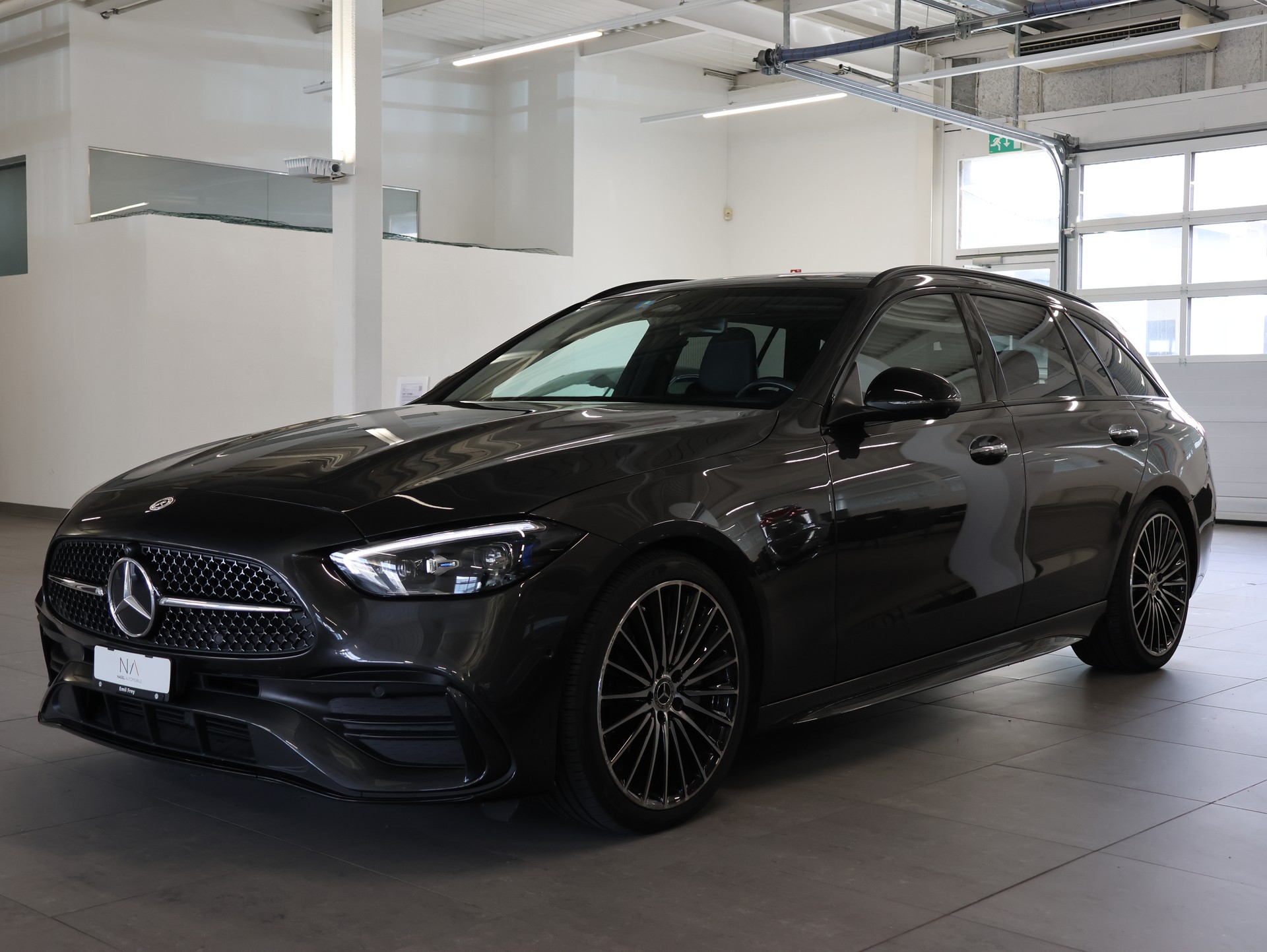 MERCEDES-BENZ C 300 T 4Matic AMG Line-image-3