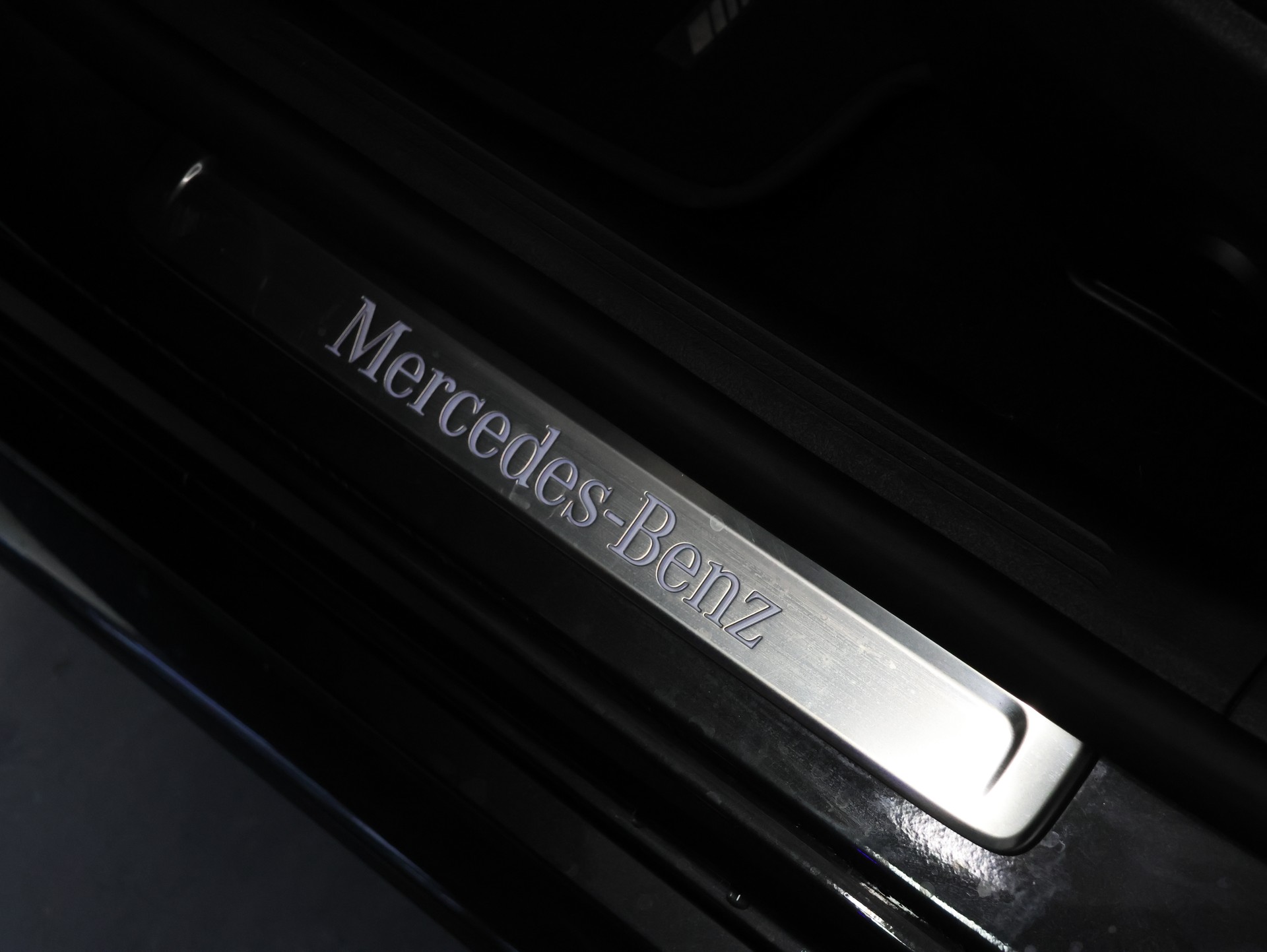 MERCEDES-BENZ C 300 T 4Matic AMG Line-image-11