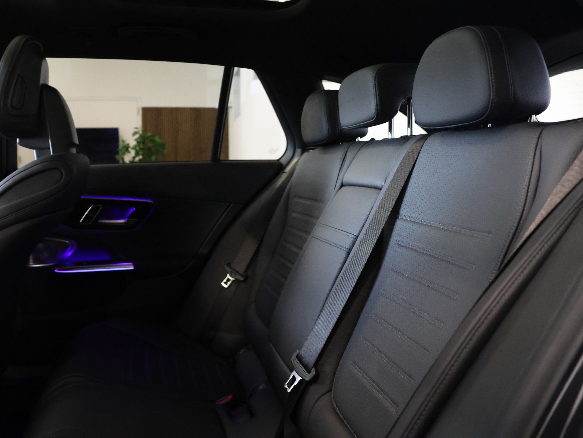 MERCEDES-BENZ C 300 T 4Matic AMG Line-image-31
