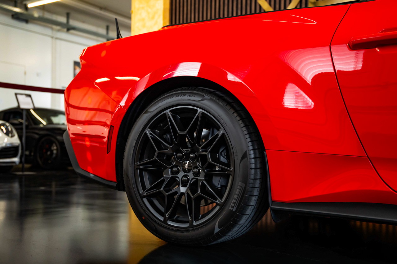 FORD Mustang Convertible 5.0 V8 GT-image-11