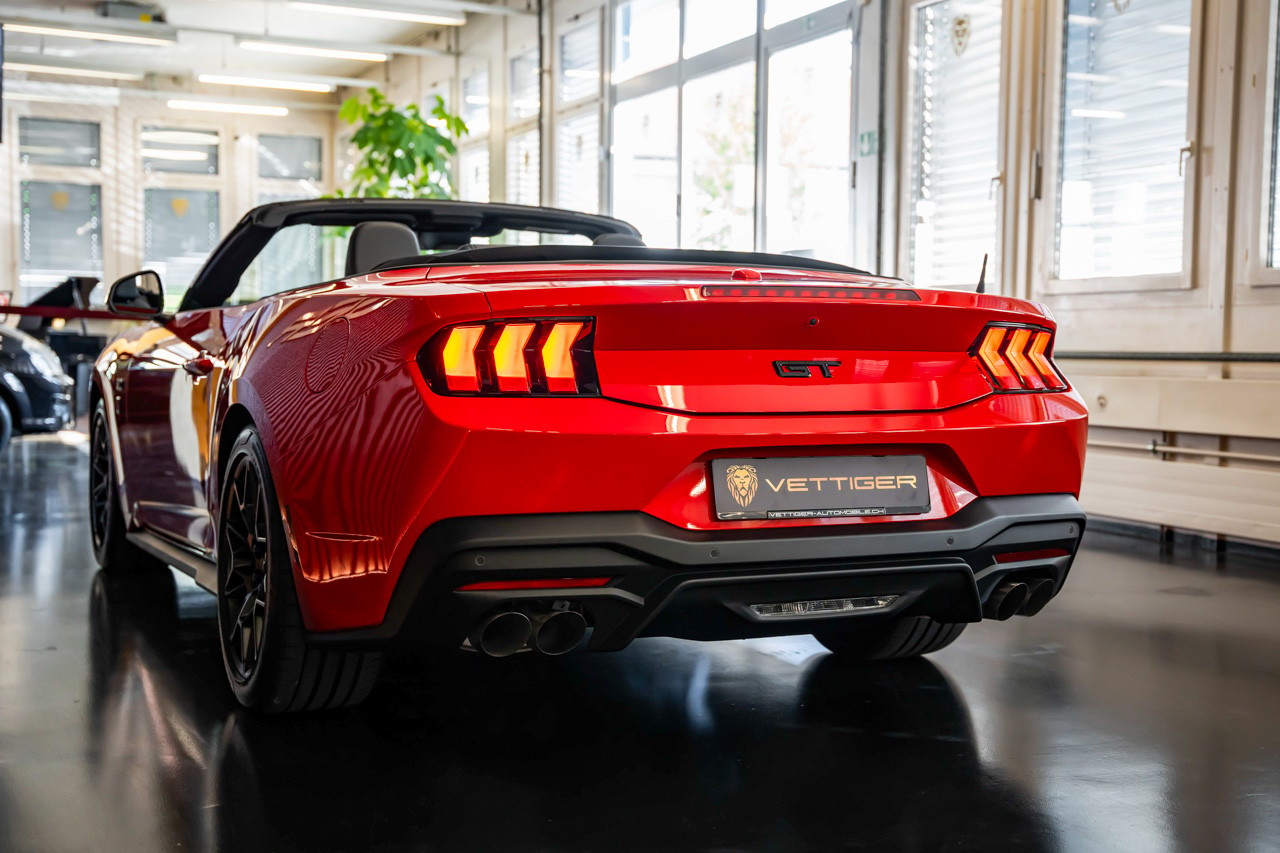 FORD Mustang Convertible 5.0 V8 GT-image-4
