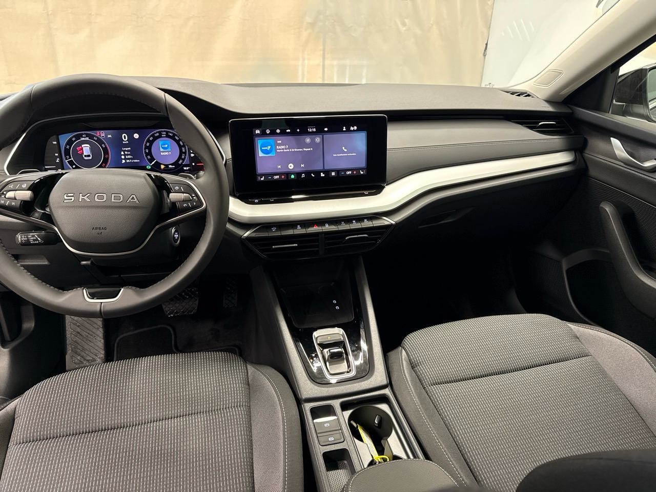 SKODA Octavia Combi 1.5 TSI mHEV DSG Selection-image-4