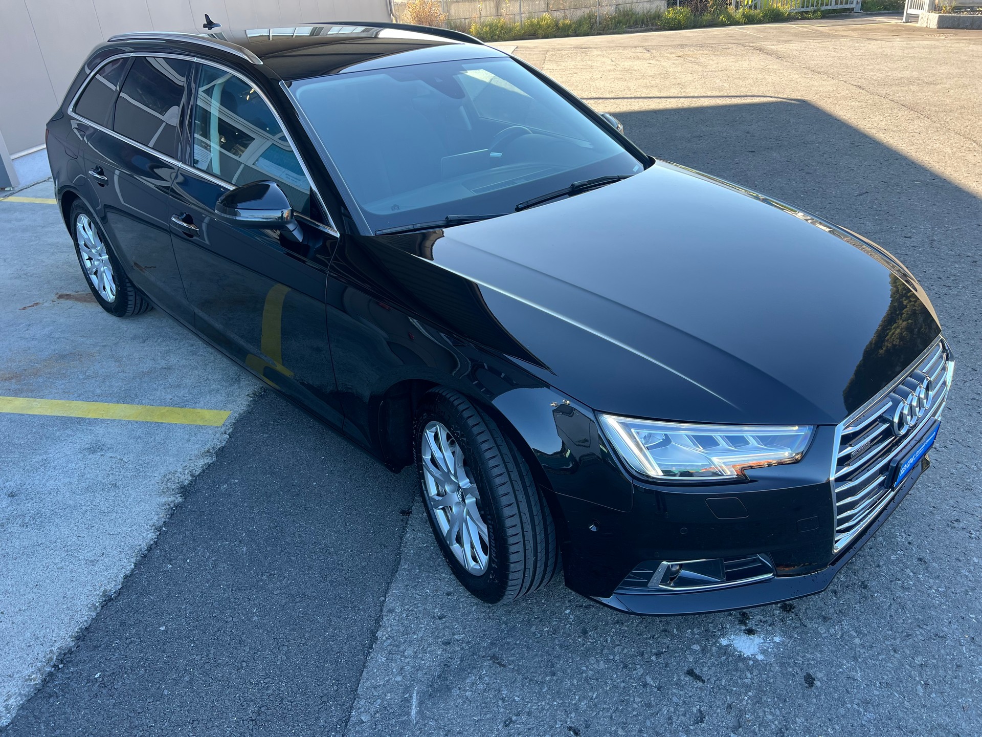 AUDI A4 Avant 2.0 TDI quattro S-tronic-image-4