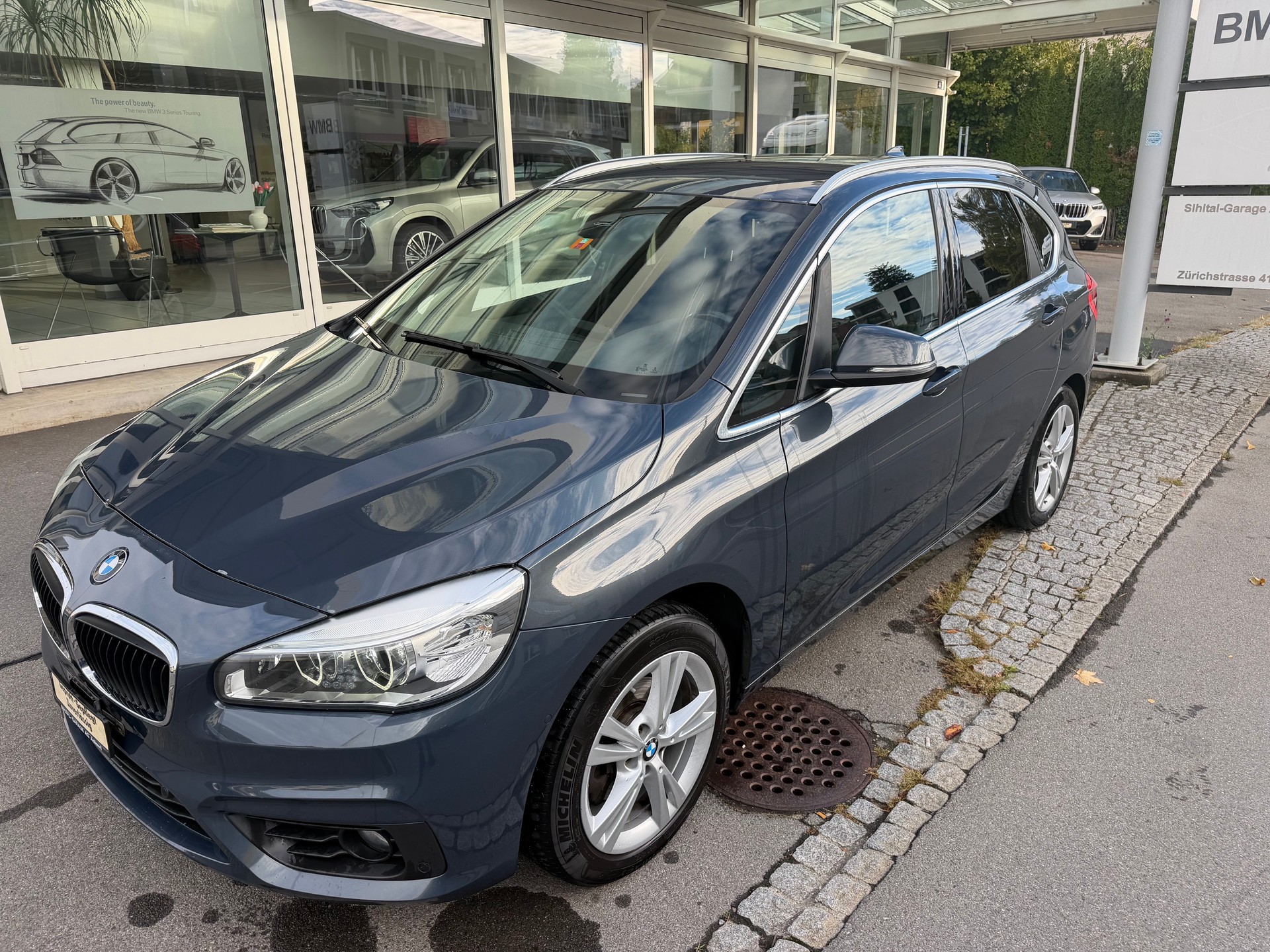 BMW 218d xDrive Active Tourer Sport Line Steptronic-image-2