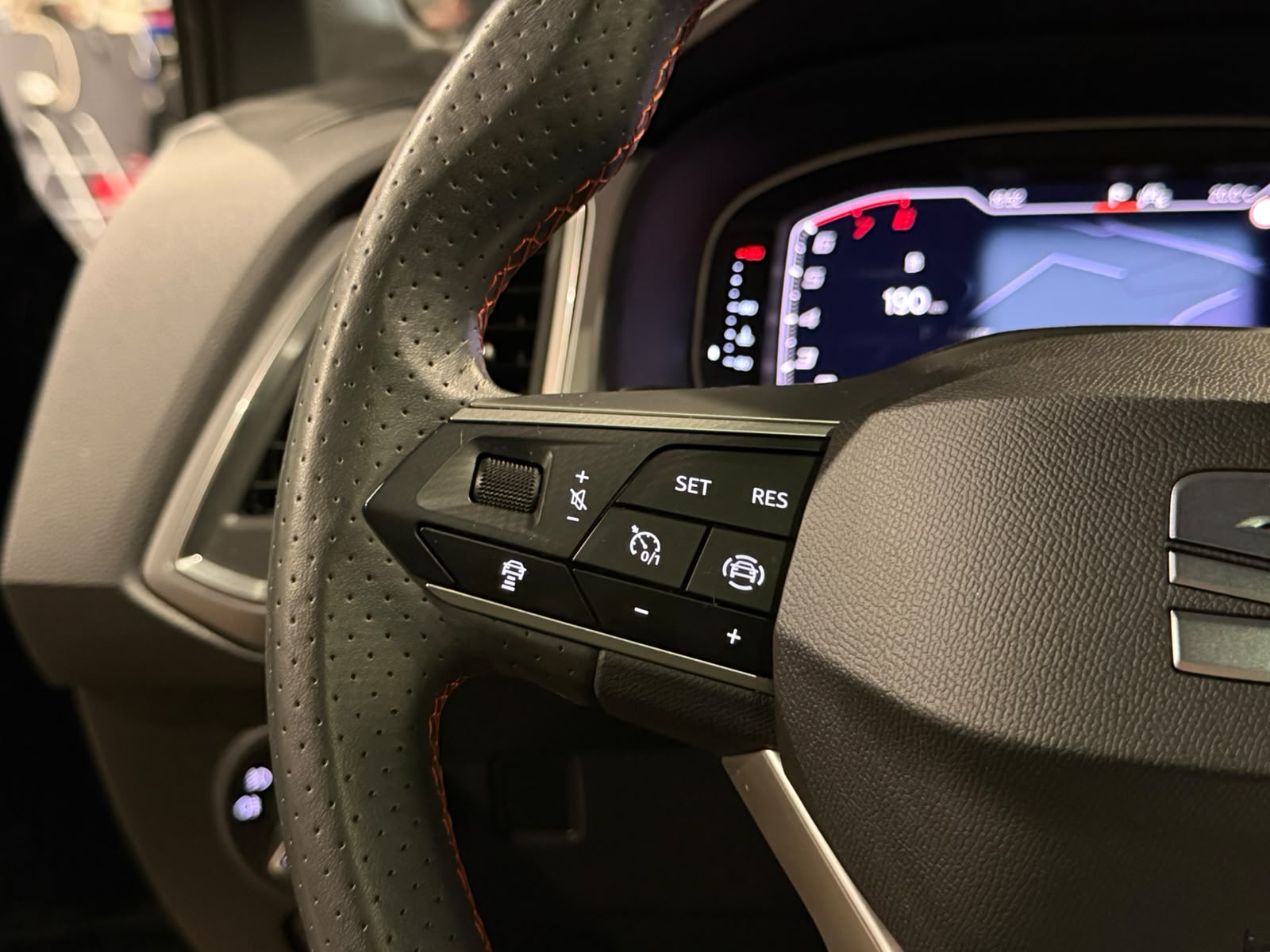 SEAT Ateca 1.5 TSI EVO DSG FR-image-15