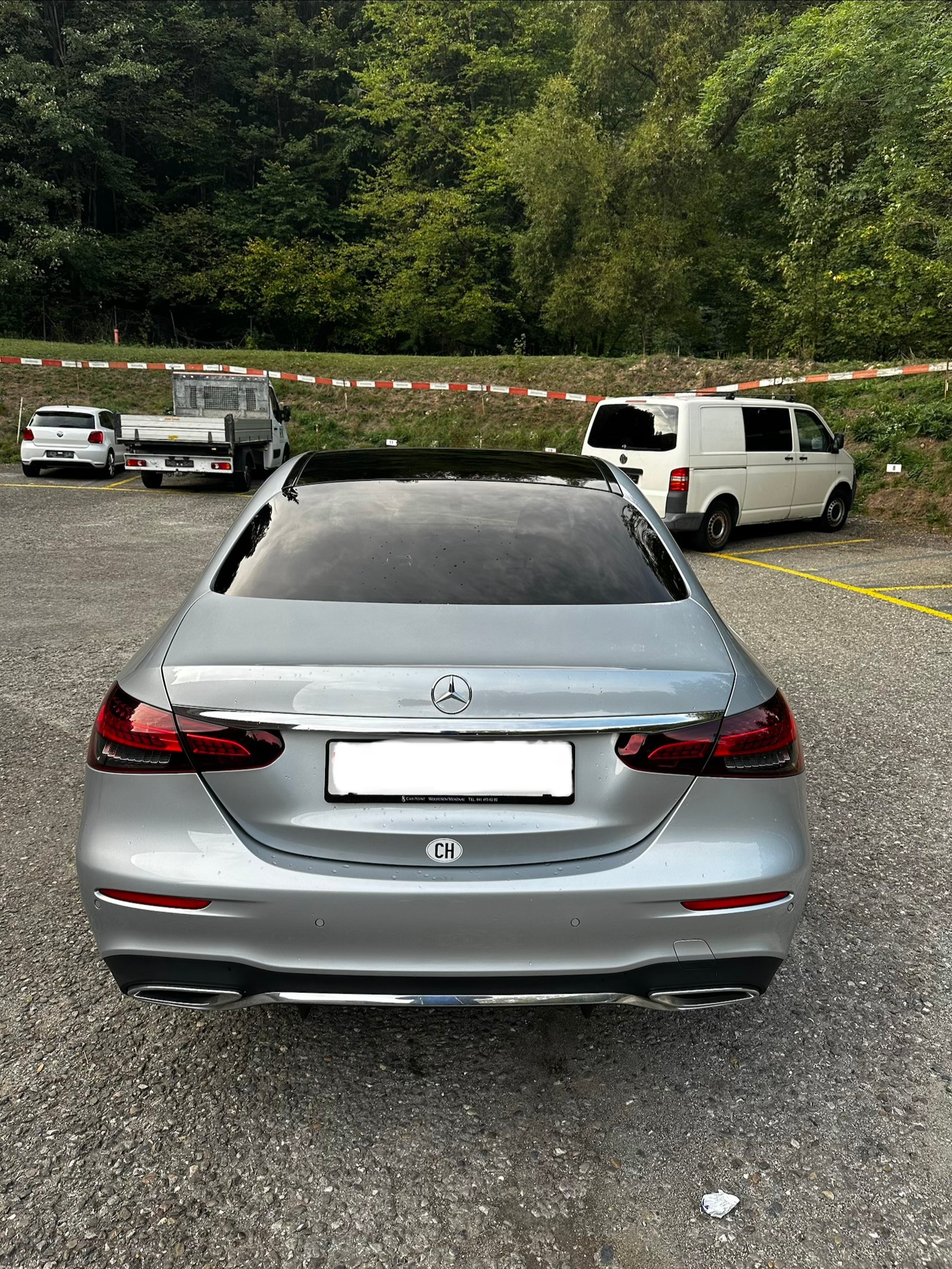 MERCEDES-BENZ E 220 d 4Matic AMG Line 9G-Tronic-image-2