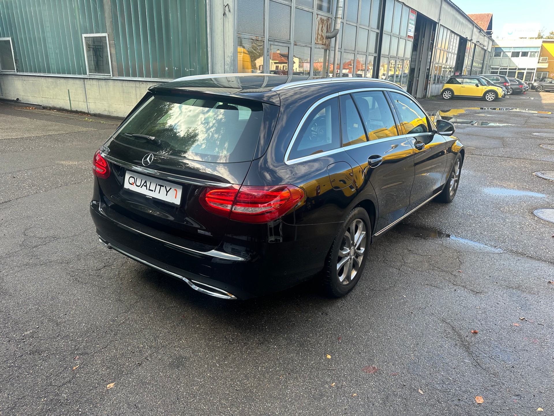 MERCEDES-BENZ C 300 BlueTEC Hybrid 7G-Tronic-image-4