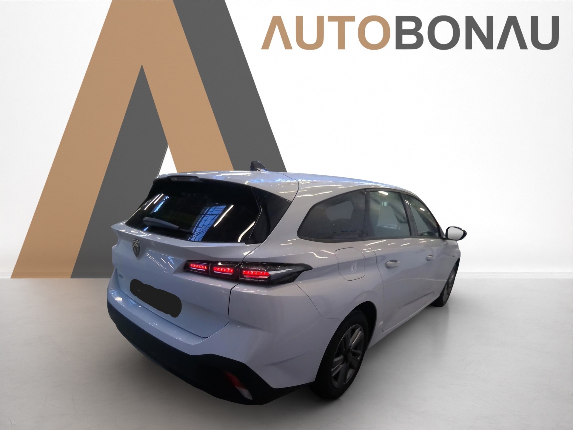PEUGEOT 308 SW 1.2 Hybrid Style-image-16
