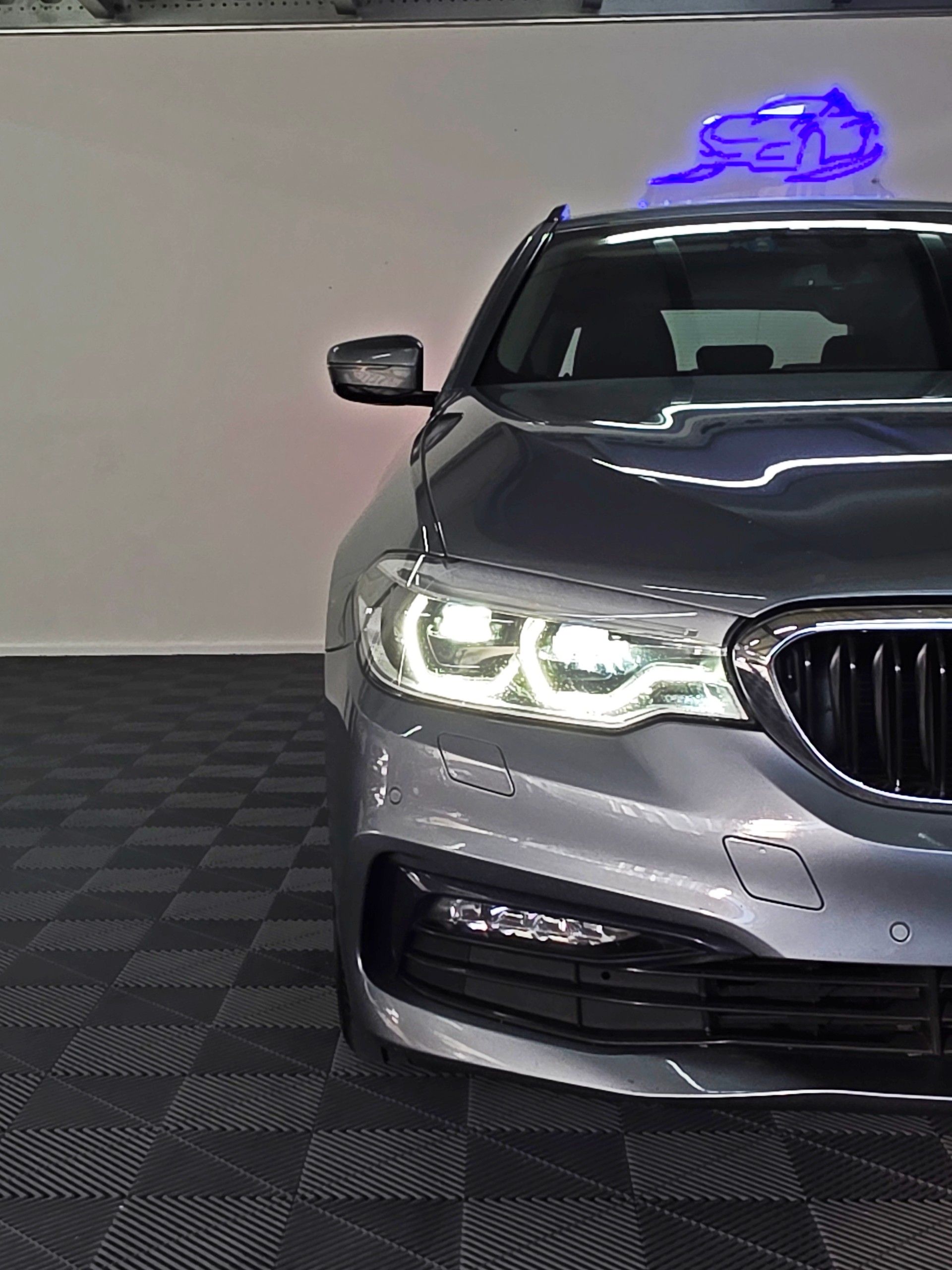 BMW 530d xDrive Touring Sport Line Steptronic-image-2