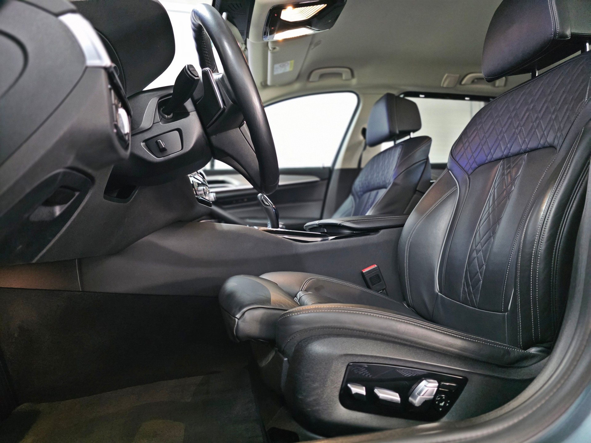 BMW 530d xDrive Touring Sport Line Steptronic-image-11