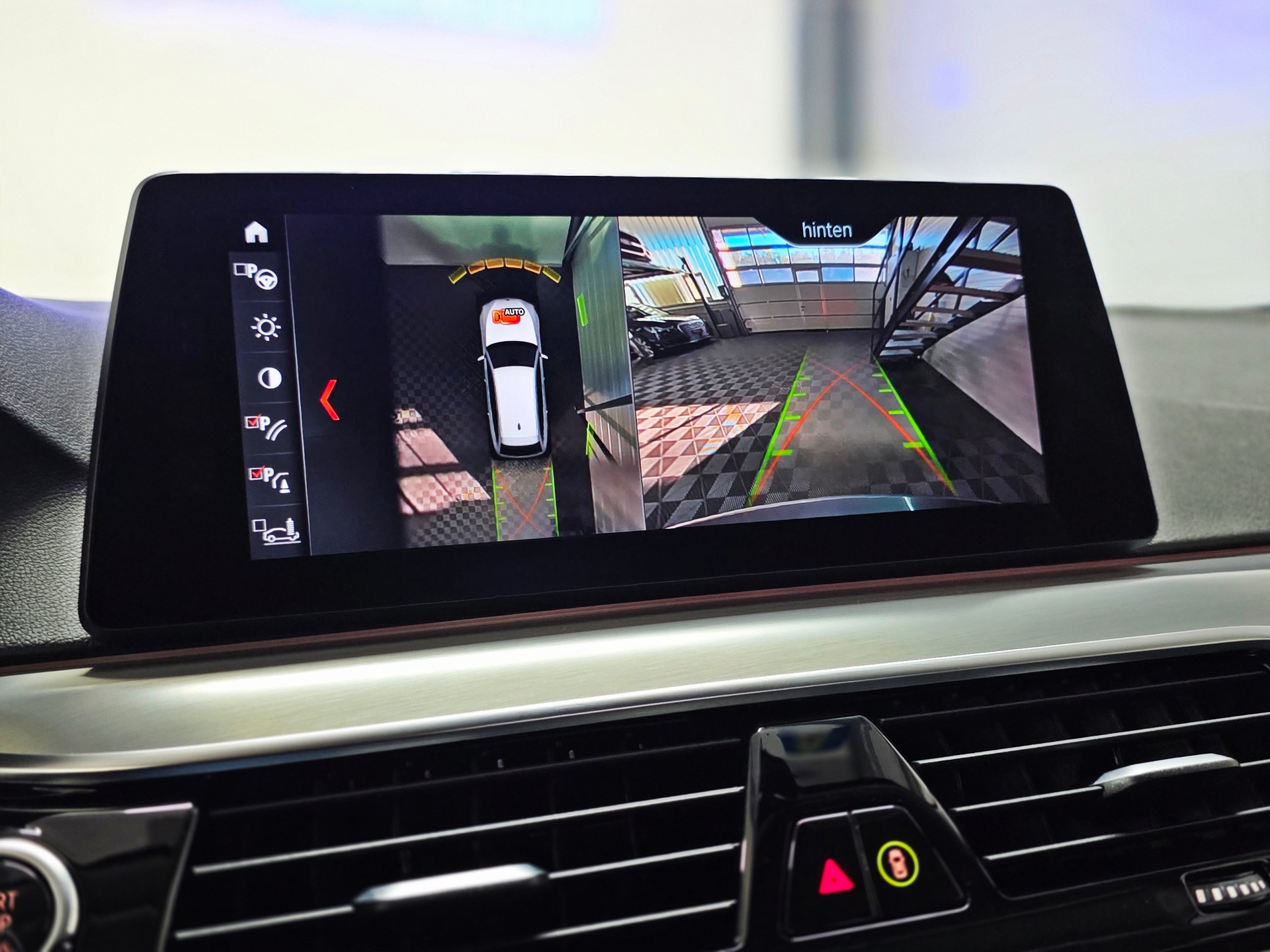 BMW 530d xDrive Touring Sport Line Steptronic-image-24