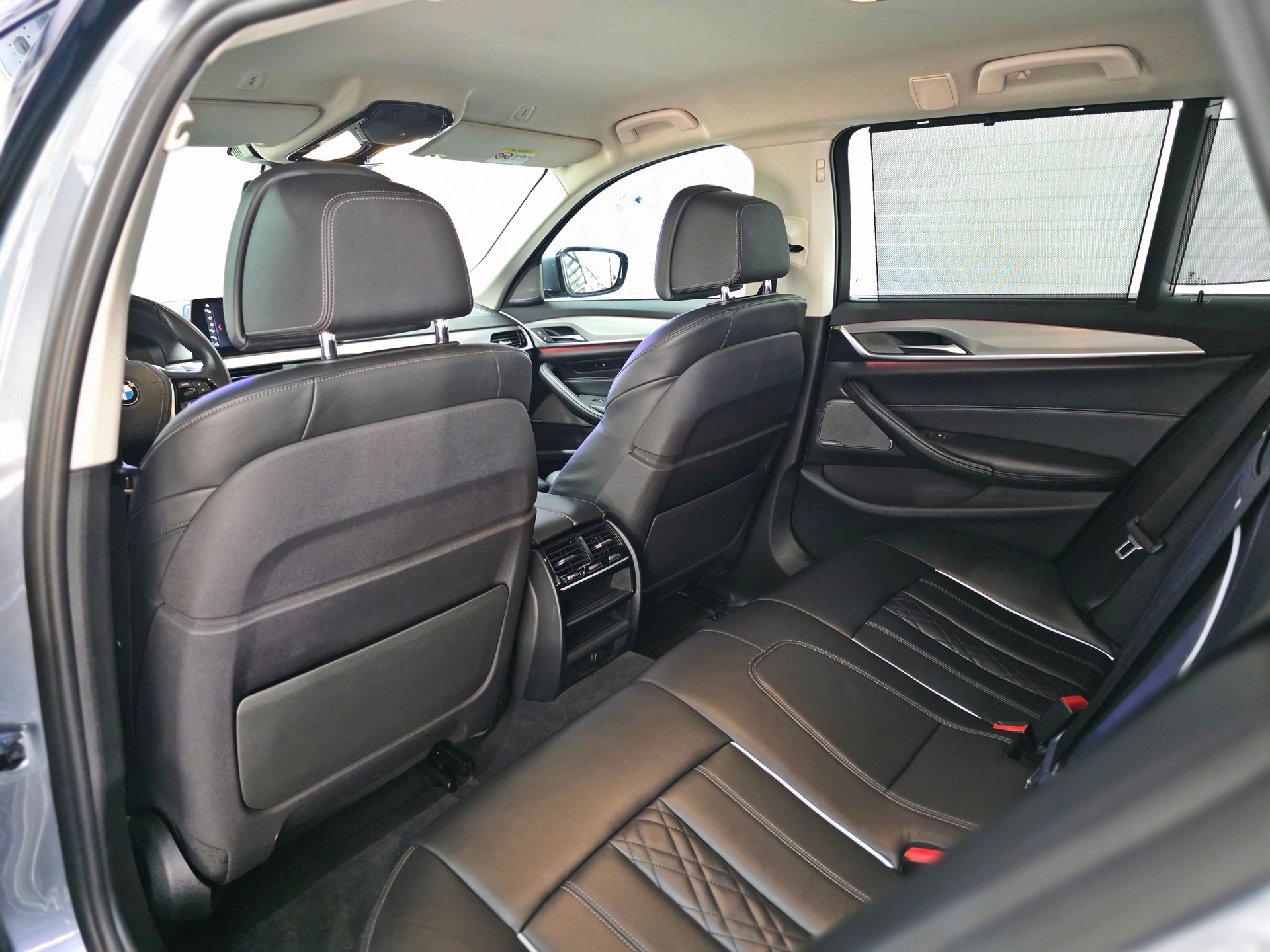 BMW 530d xDrive Touring Sport Line Steptronic-image-12