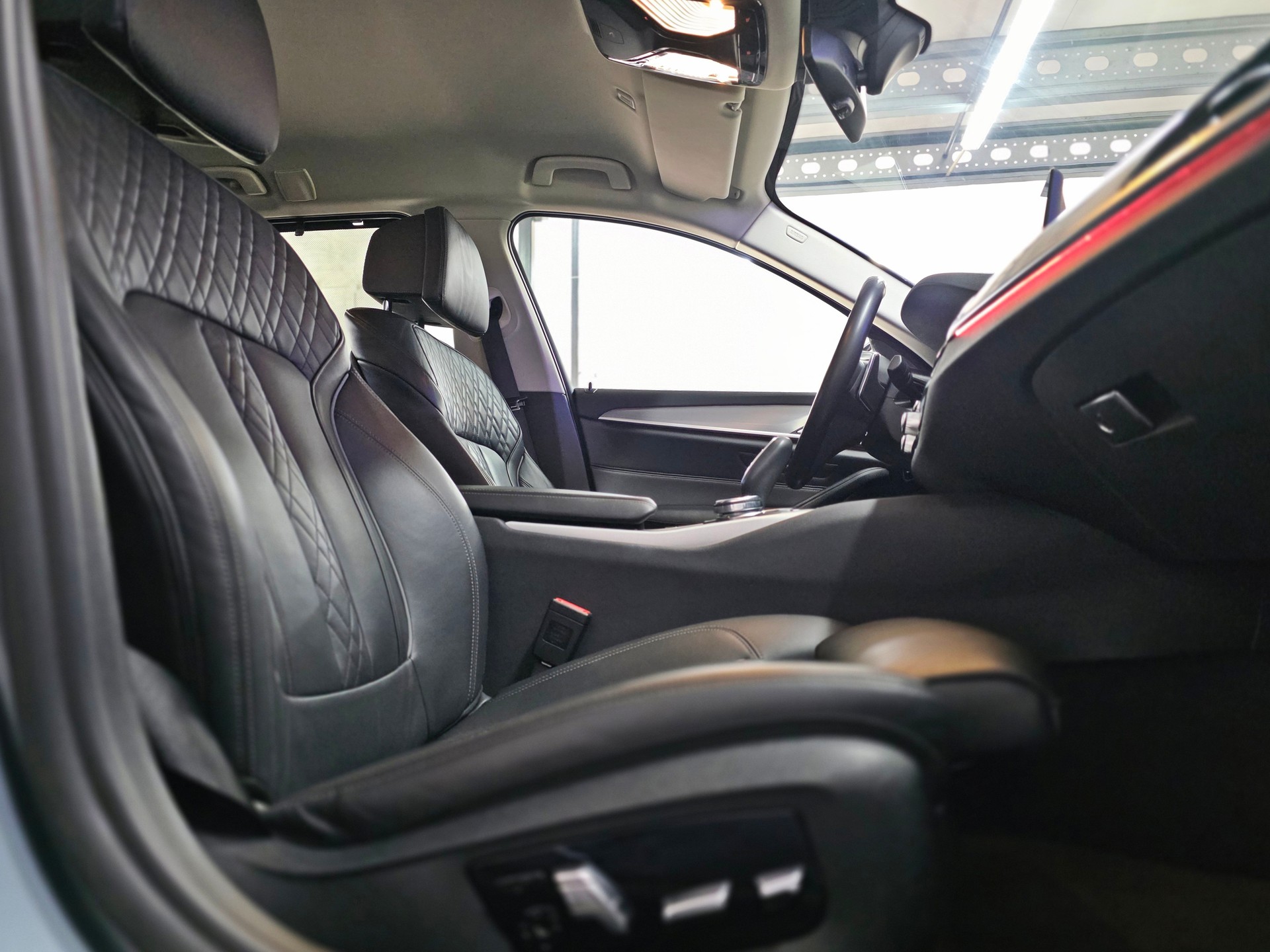 BMW 530d xDrive Touring Sport Line Steptronic-image-17