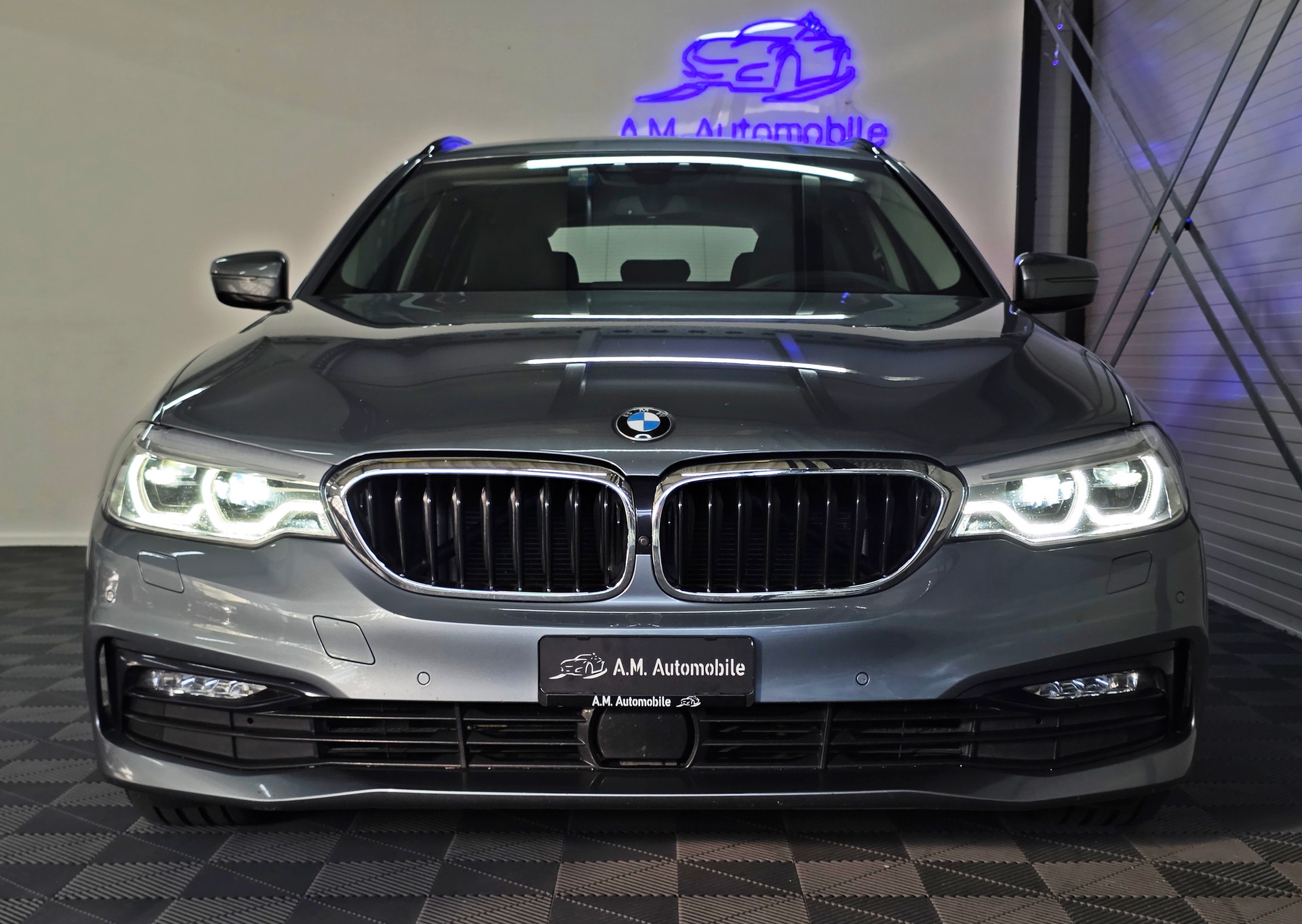 BMW 530d xDrive Touring Sport Line Steptronic-image-1