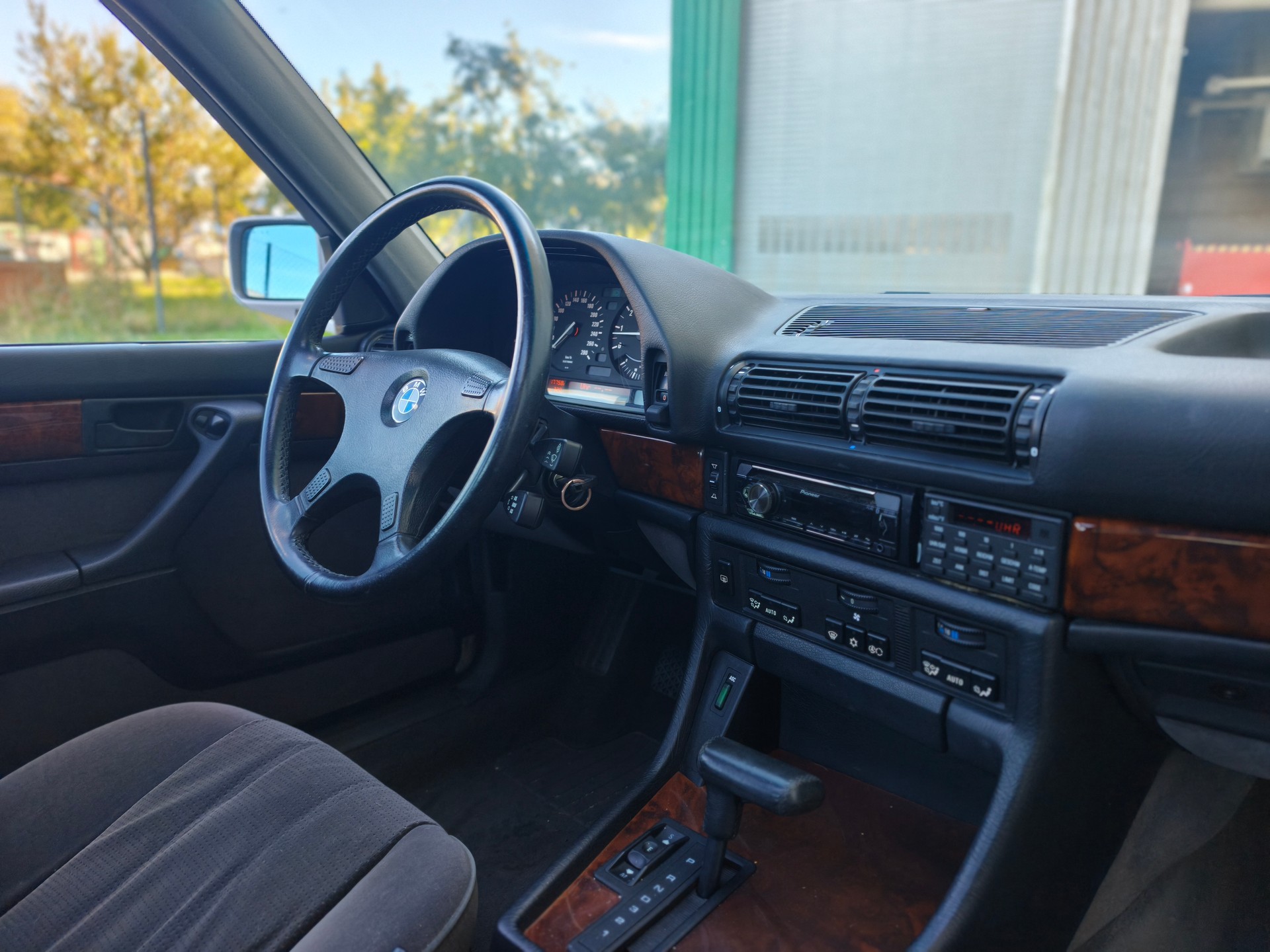 BMW 750i V12 1ère main-image-5