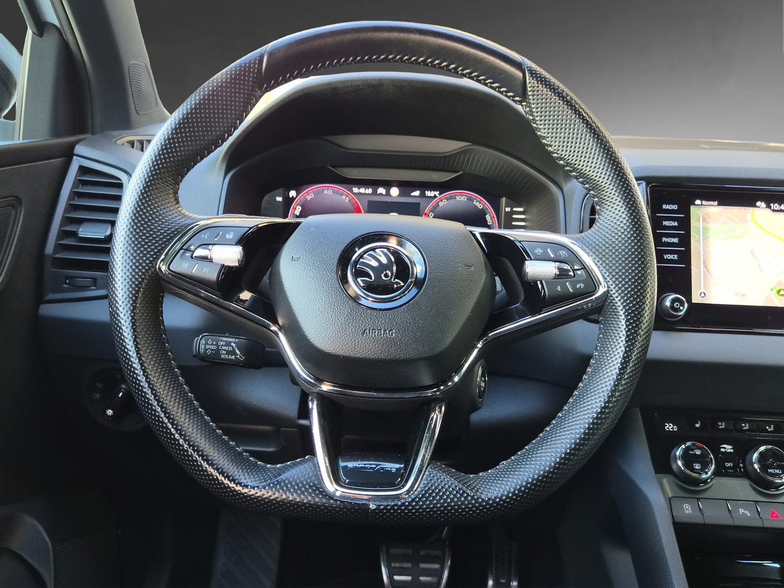 SKODA Karoq 2.0 TDI CR Sport Line 4x4 DSG-image-8
