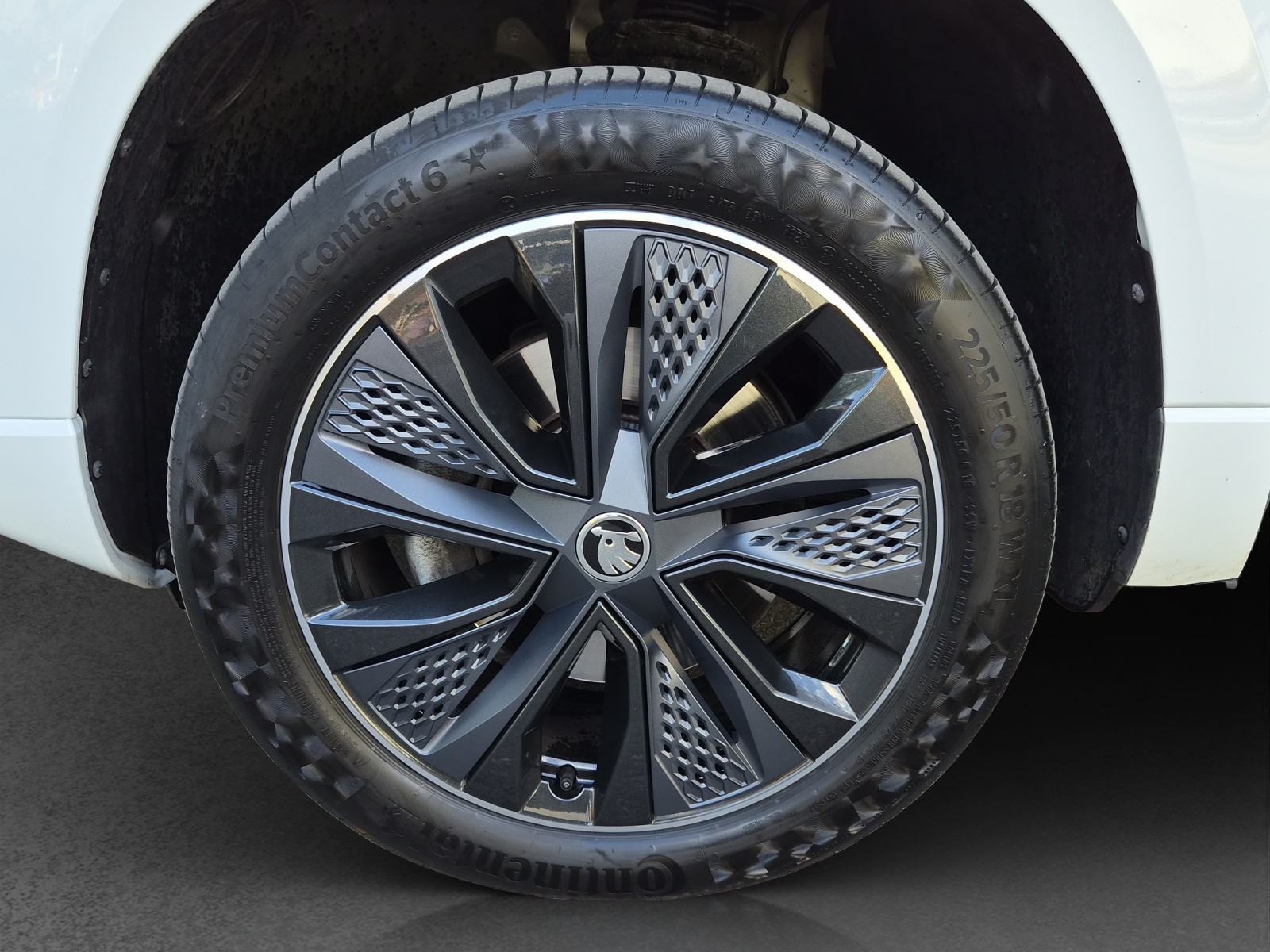 SKODA Karoq 2.0 TDI CR Sport Line 4x4 DSG-image-11