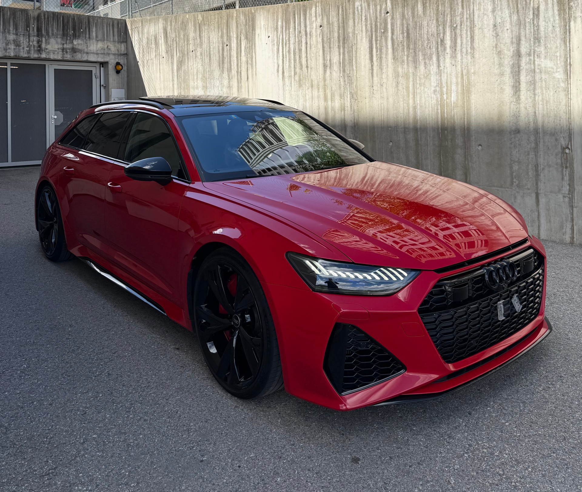 AUDI 4.0 V8 TFSI quattro T-Tronic-image-1