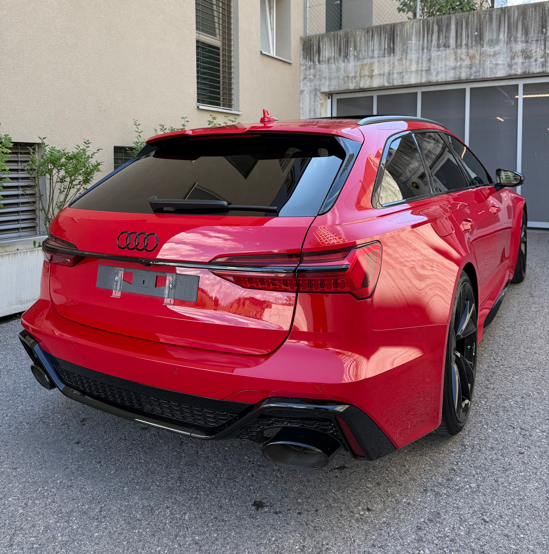 AUDI 4.0 V8 TFSI quattro T-Tronic-image-2