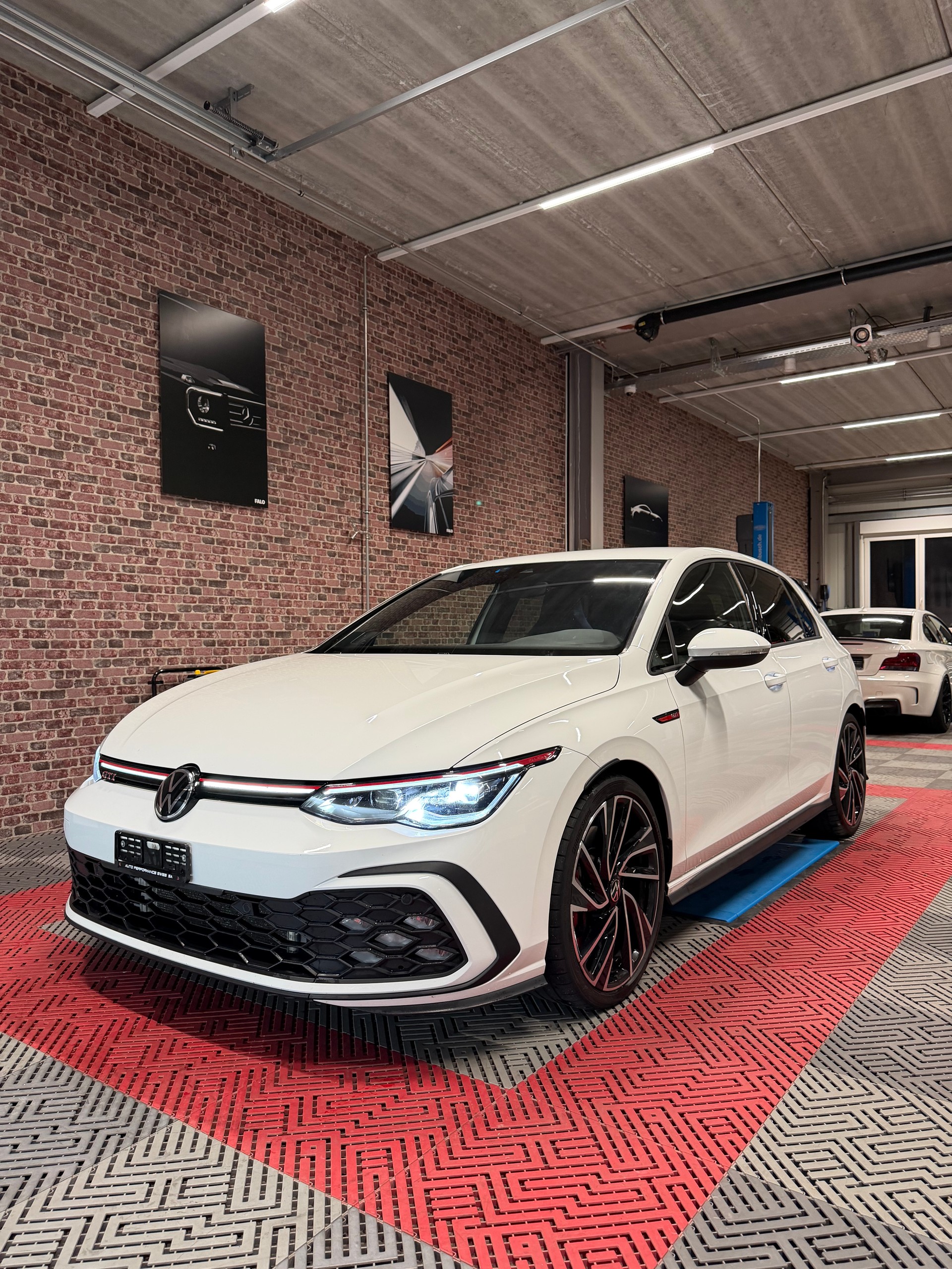 VW Golf 2.0 TSI GTI DSG-image-0