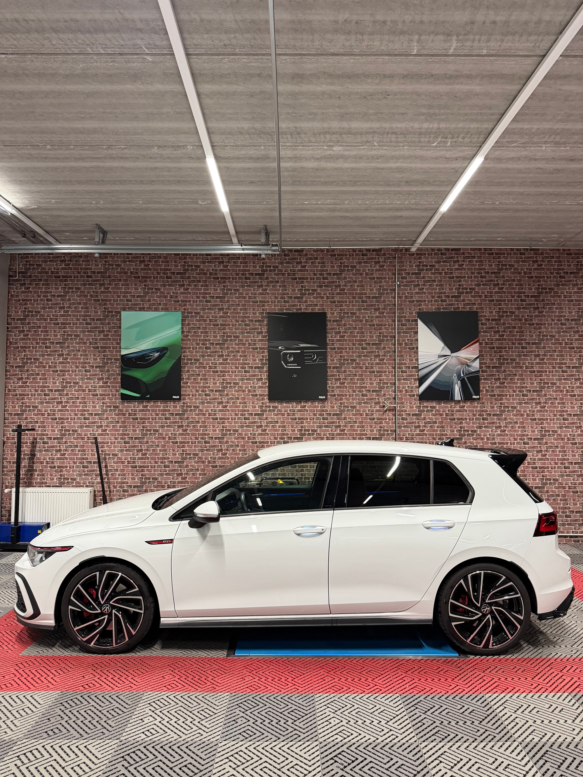 VW Golf 2.0 TSI GTI DSG-image-1