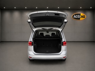 VW Touran 2.0 TDI BlueMotion Technology Comfortline DSG ** Gr-Navi ** RF-Kamera ** Anh-Kupplung ** Abstandsregelsysteme ** Ab MFK-image-8