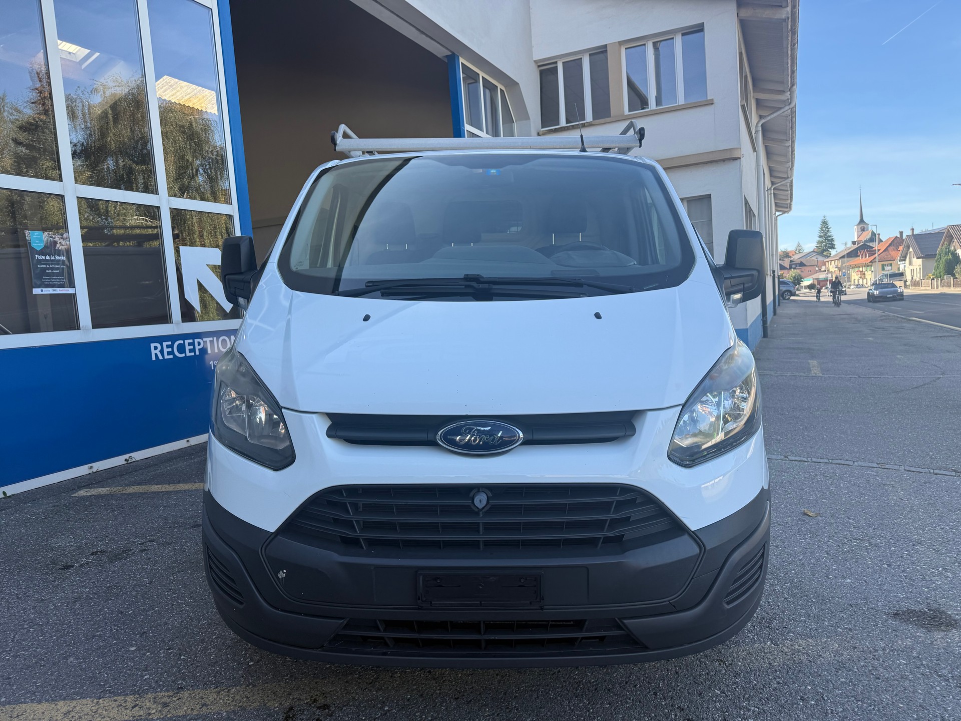 FORD Transit Custom Van 250 L1H1 Startup-image-1