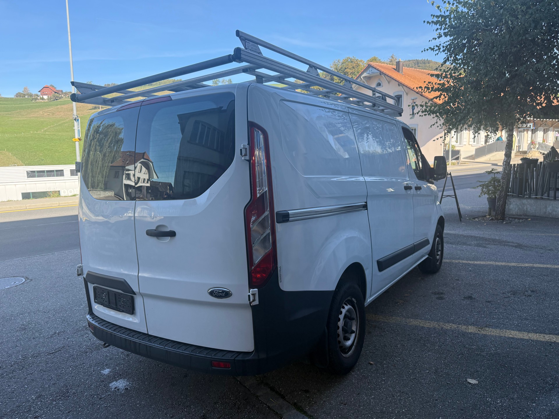 FORD Transit Custom Van 250 L1H1 Startup-image-3