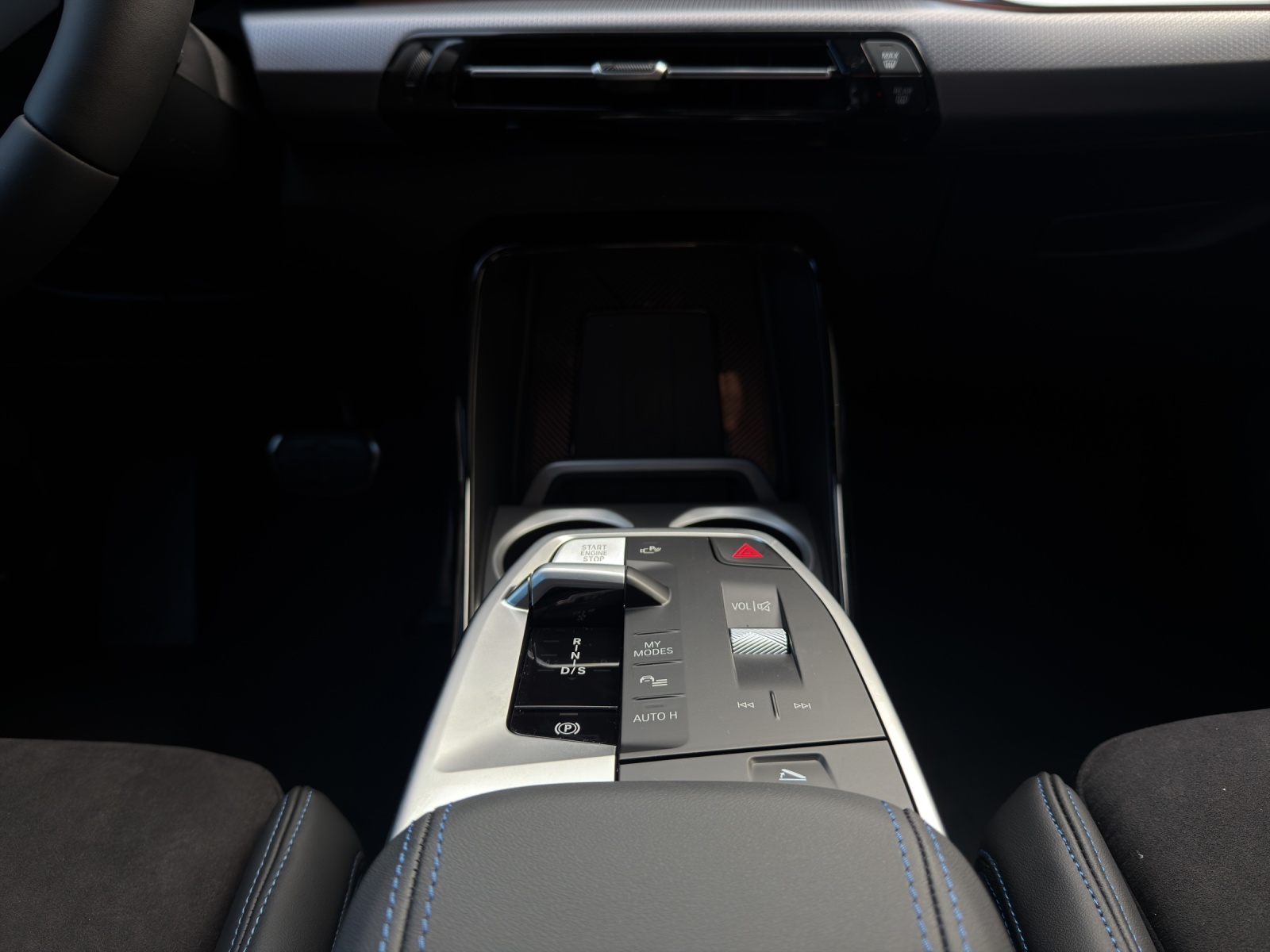 BMW X1 23i xDrive-image-17