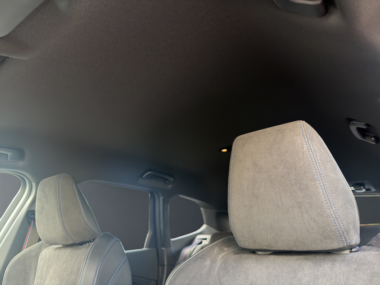 BMW X1 23i xDrive-image-9
