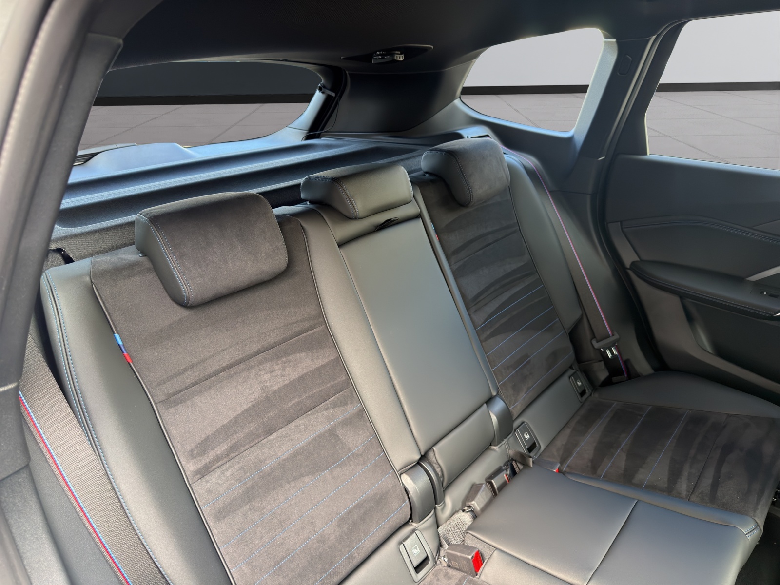BMW X1 23i xDrive-image-14