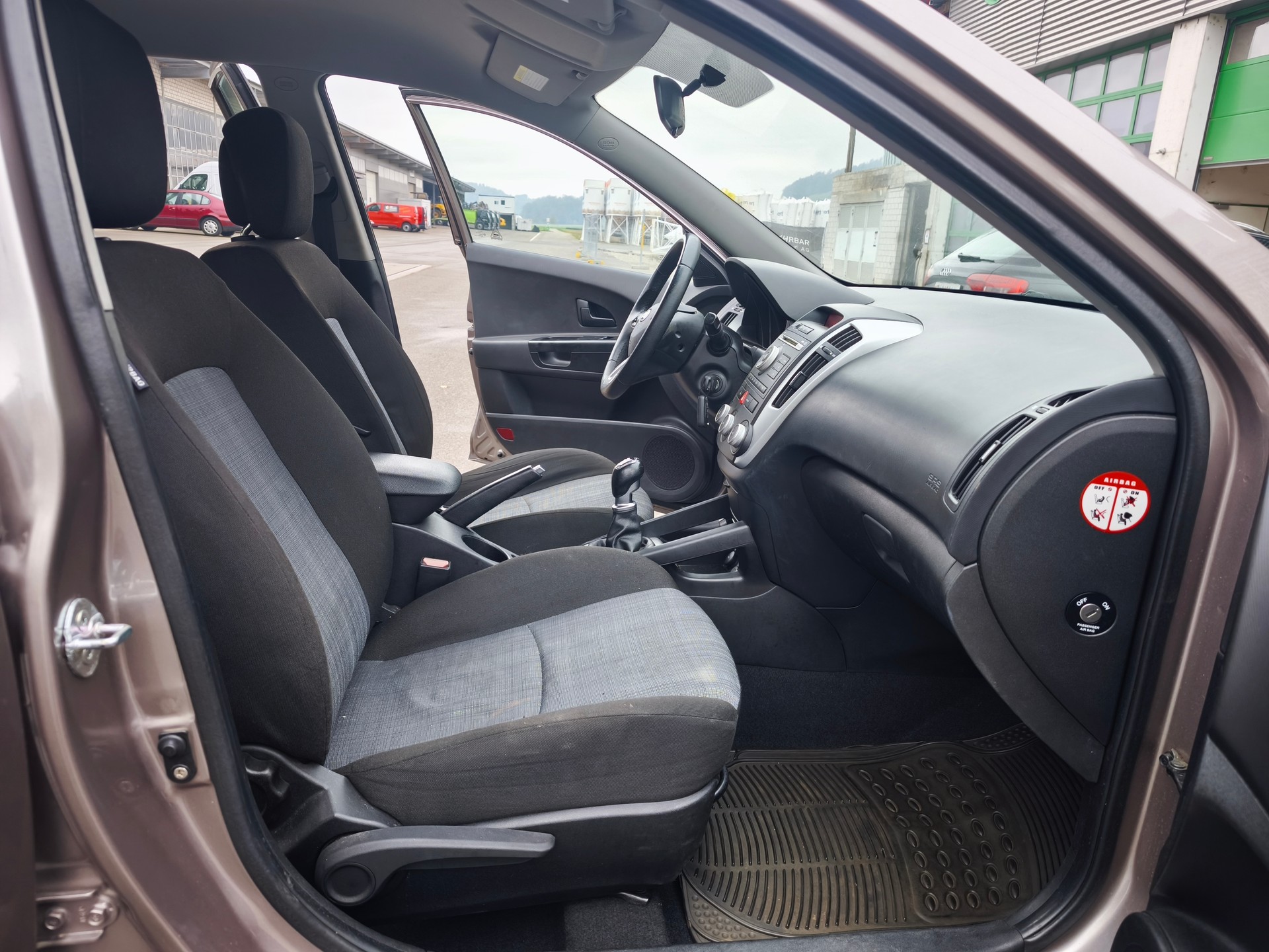 KIA CEED-image-6