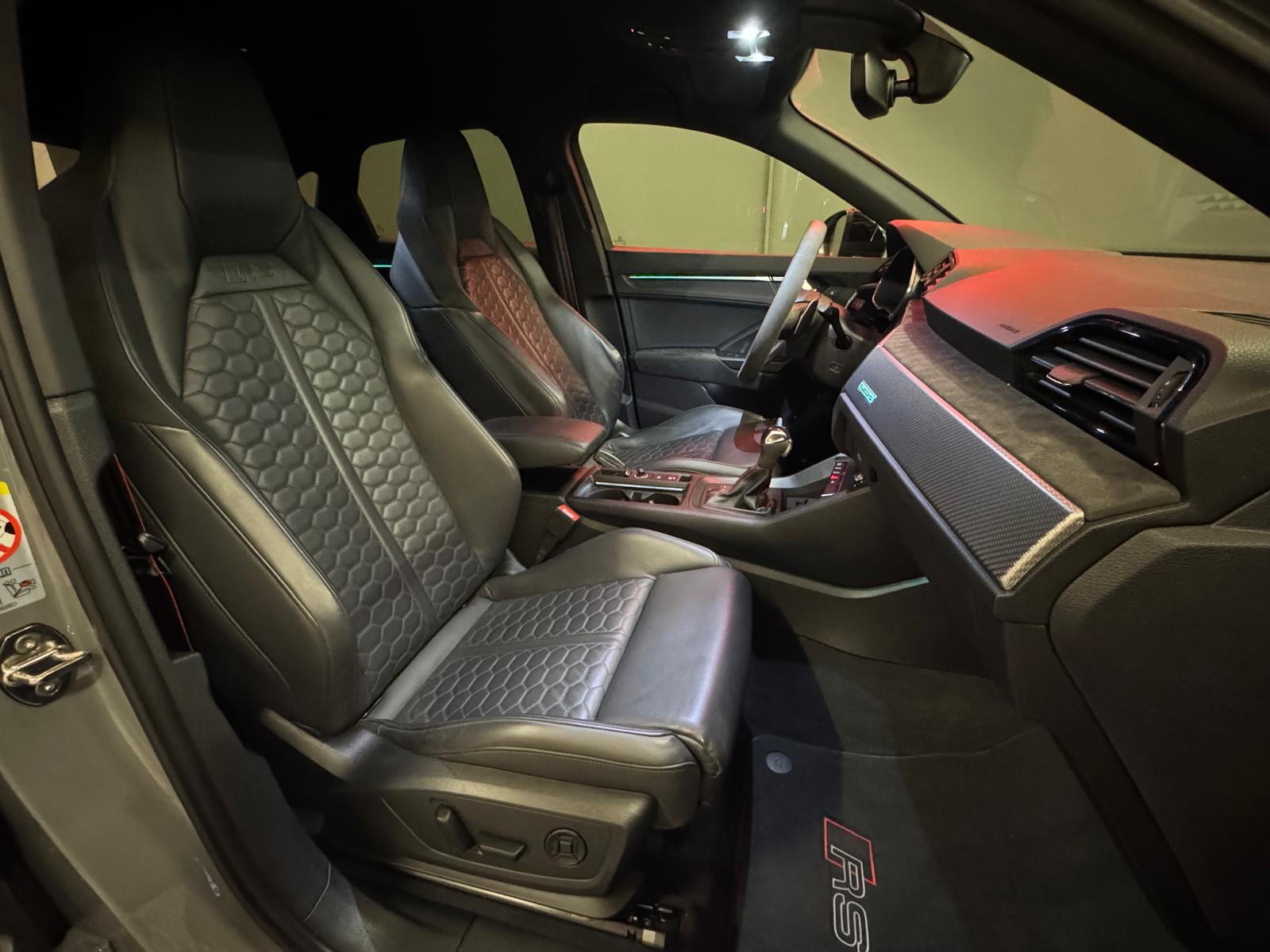 AUDI RS Q3 Sportback quattro S tronic-image-10