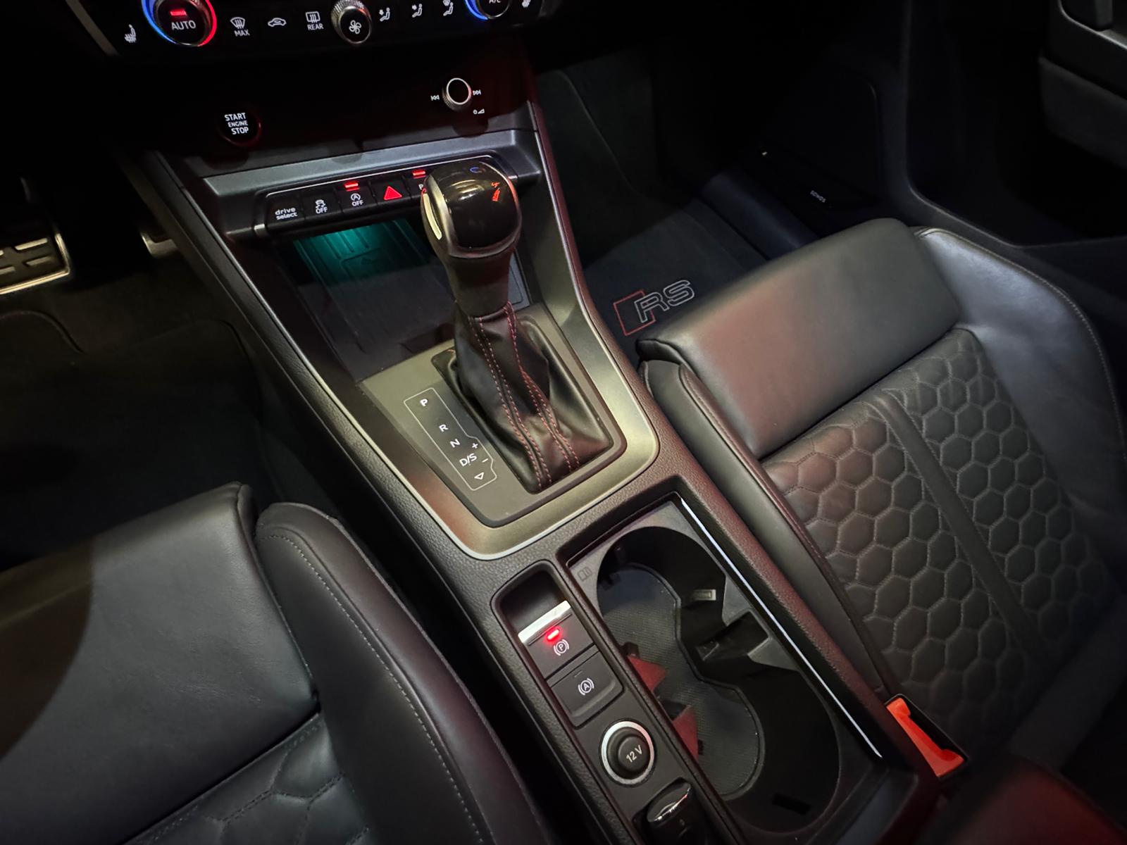 AUDI RS Q3 Sportback quattro S tronic-image-23